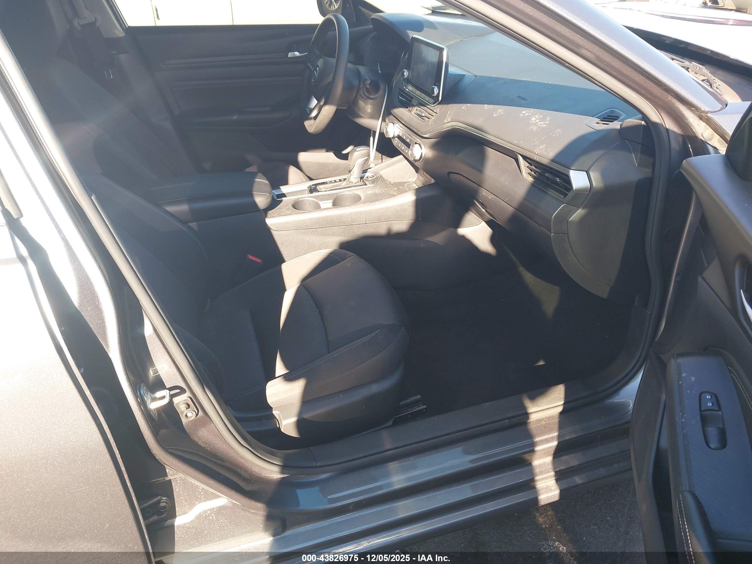 NISSAN ALTIMA image 5