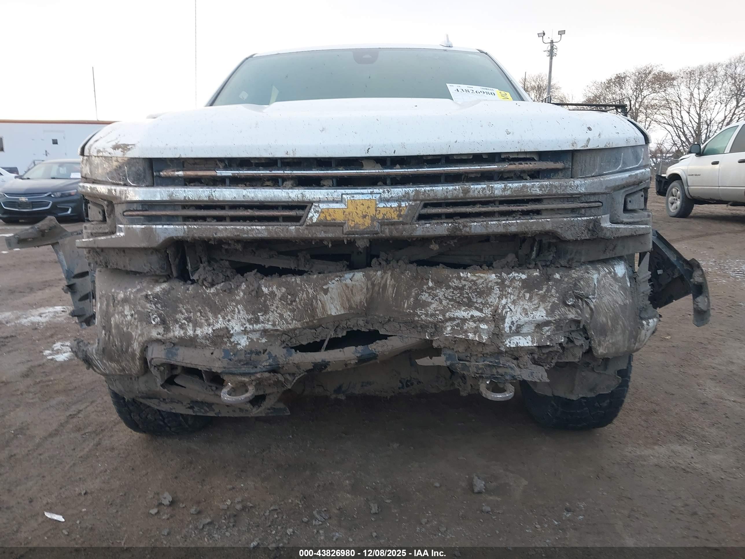CHEVROLET SILVERADO image 6