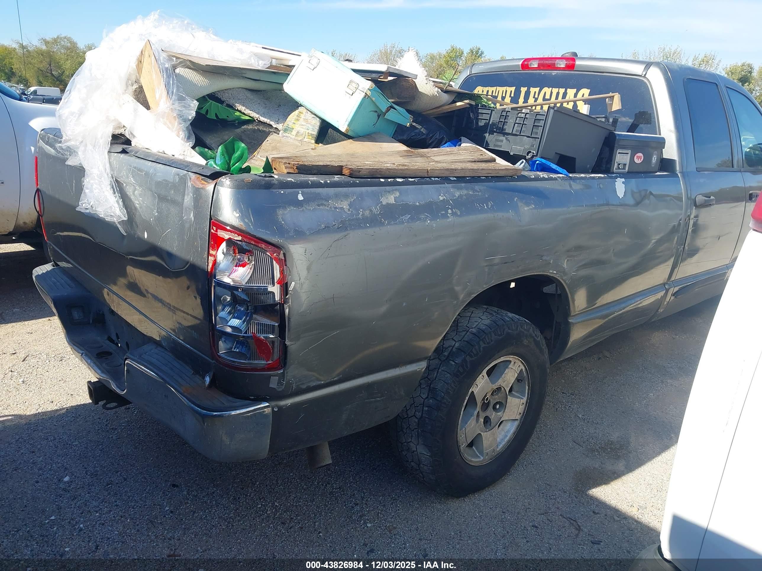 DODGE RAM image 4