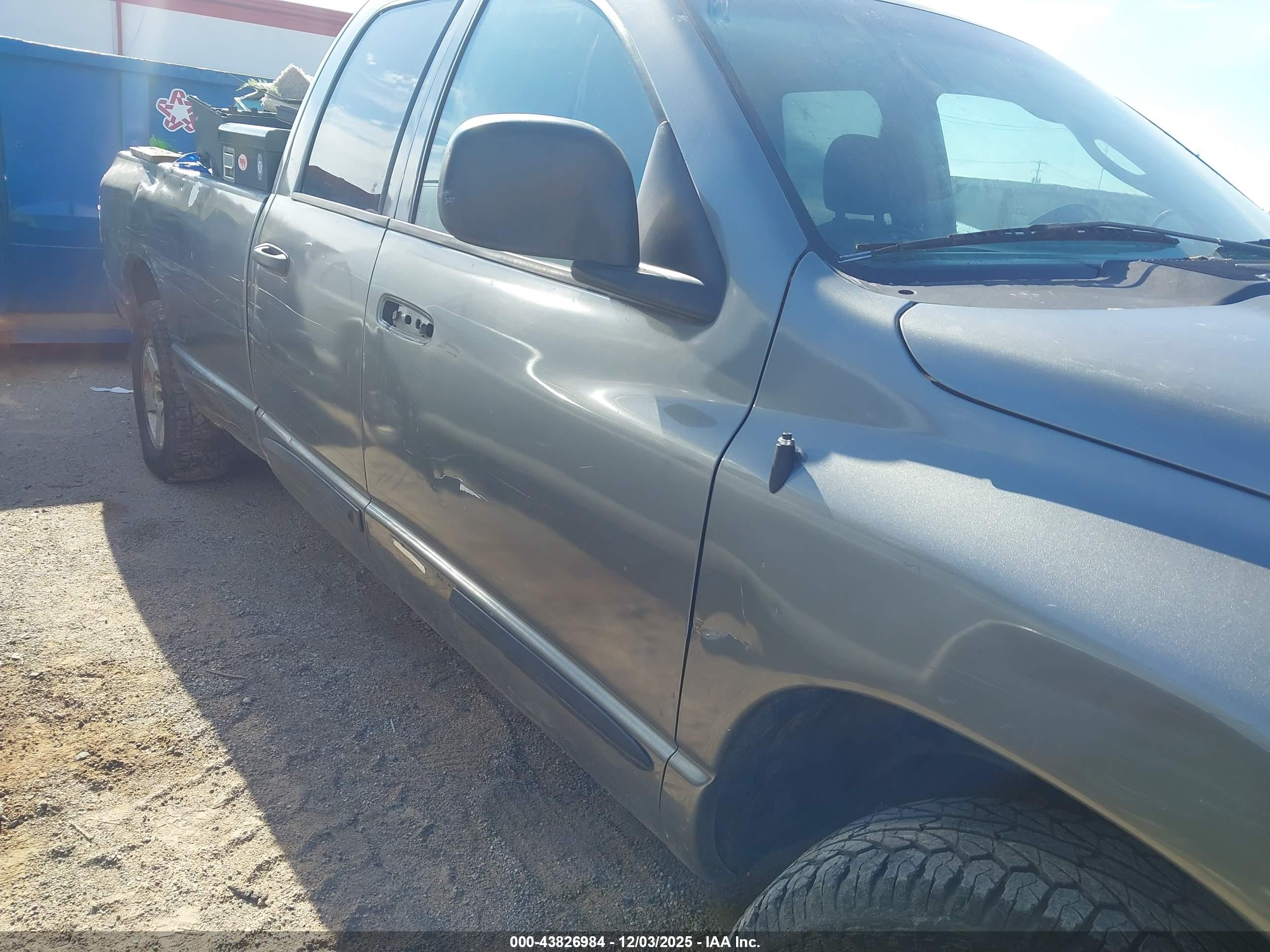 DODGE RAM image 6