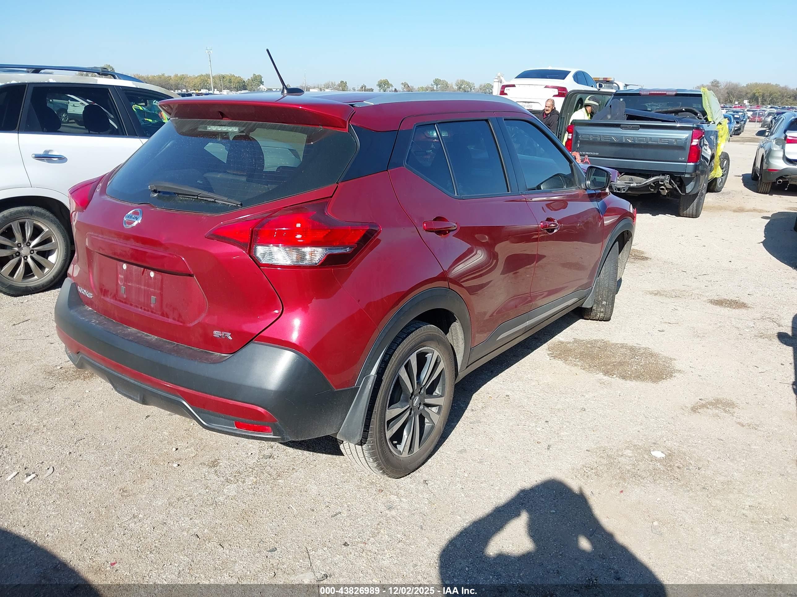 NISSAN KICKS image 4