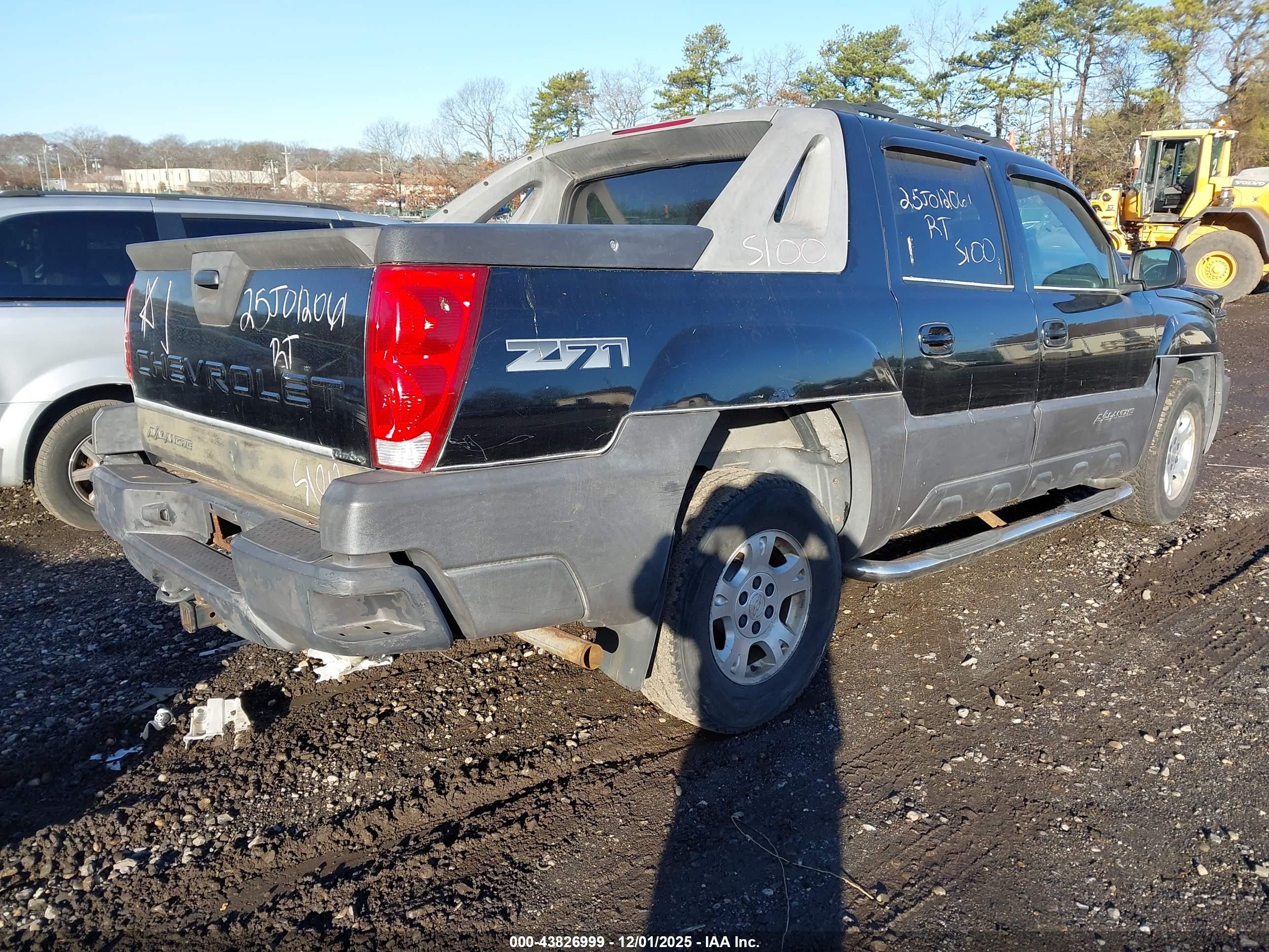 CHEVROLET AVALANCHE image 4