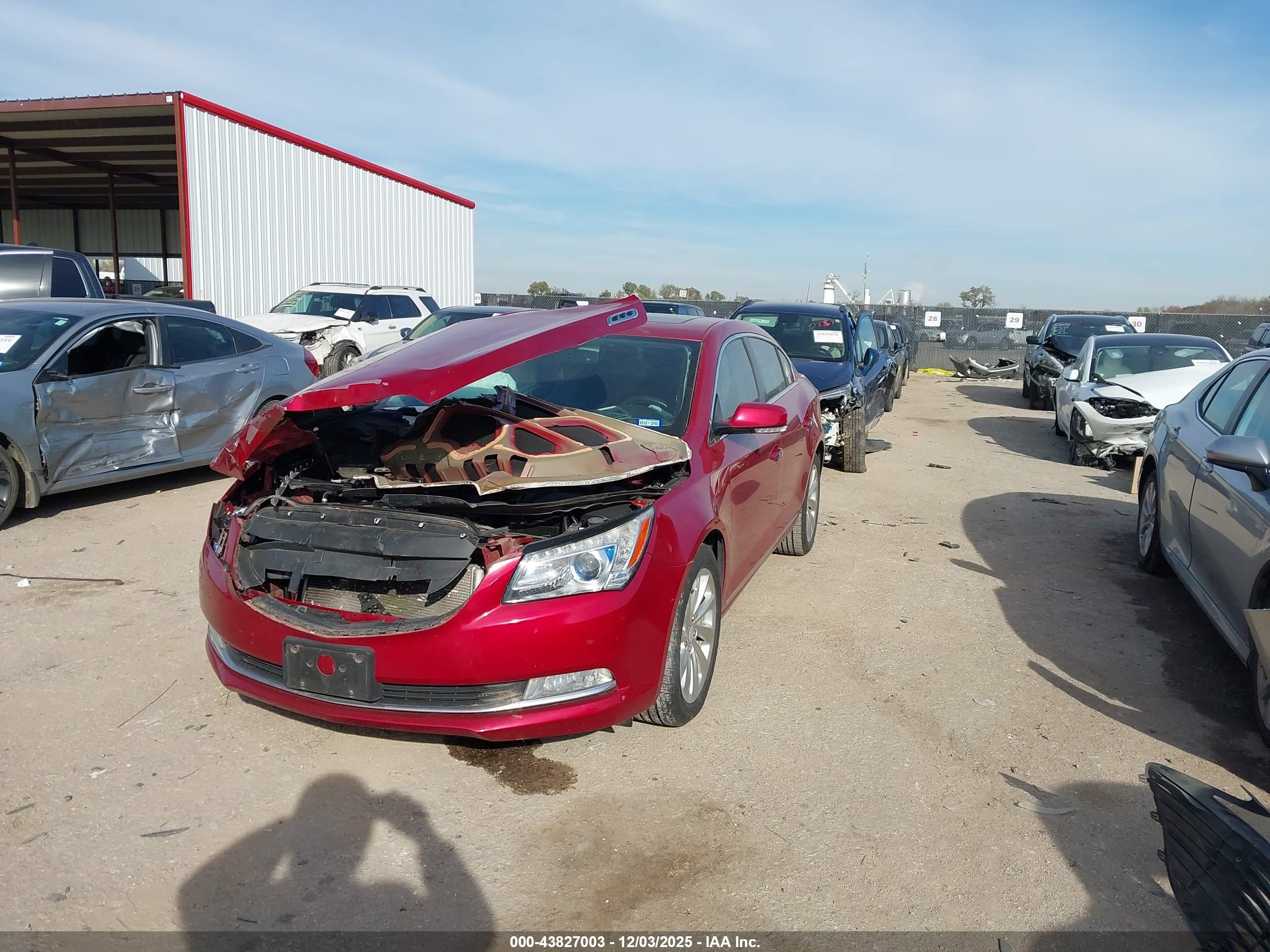 BUICK LACROSSE image 2