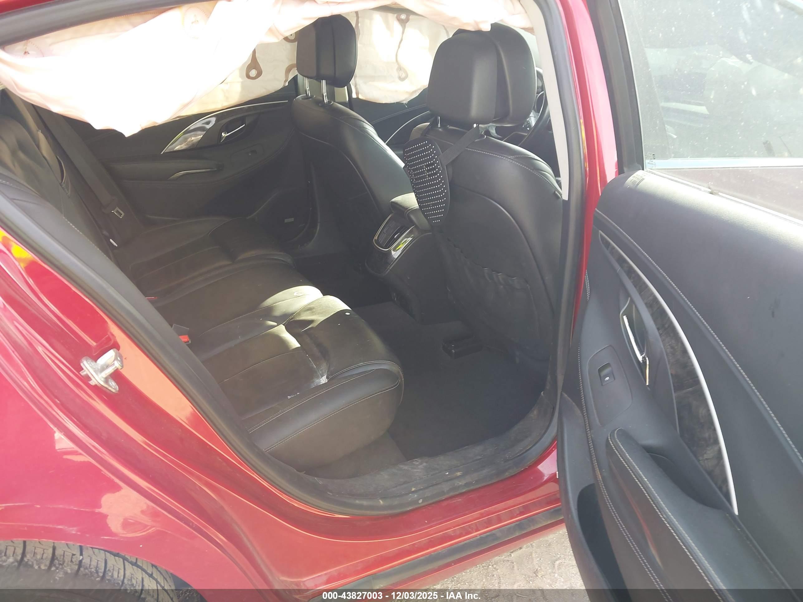 BUICK LACROSSE image 8