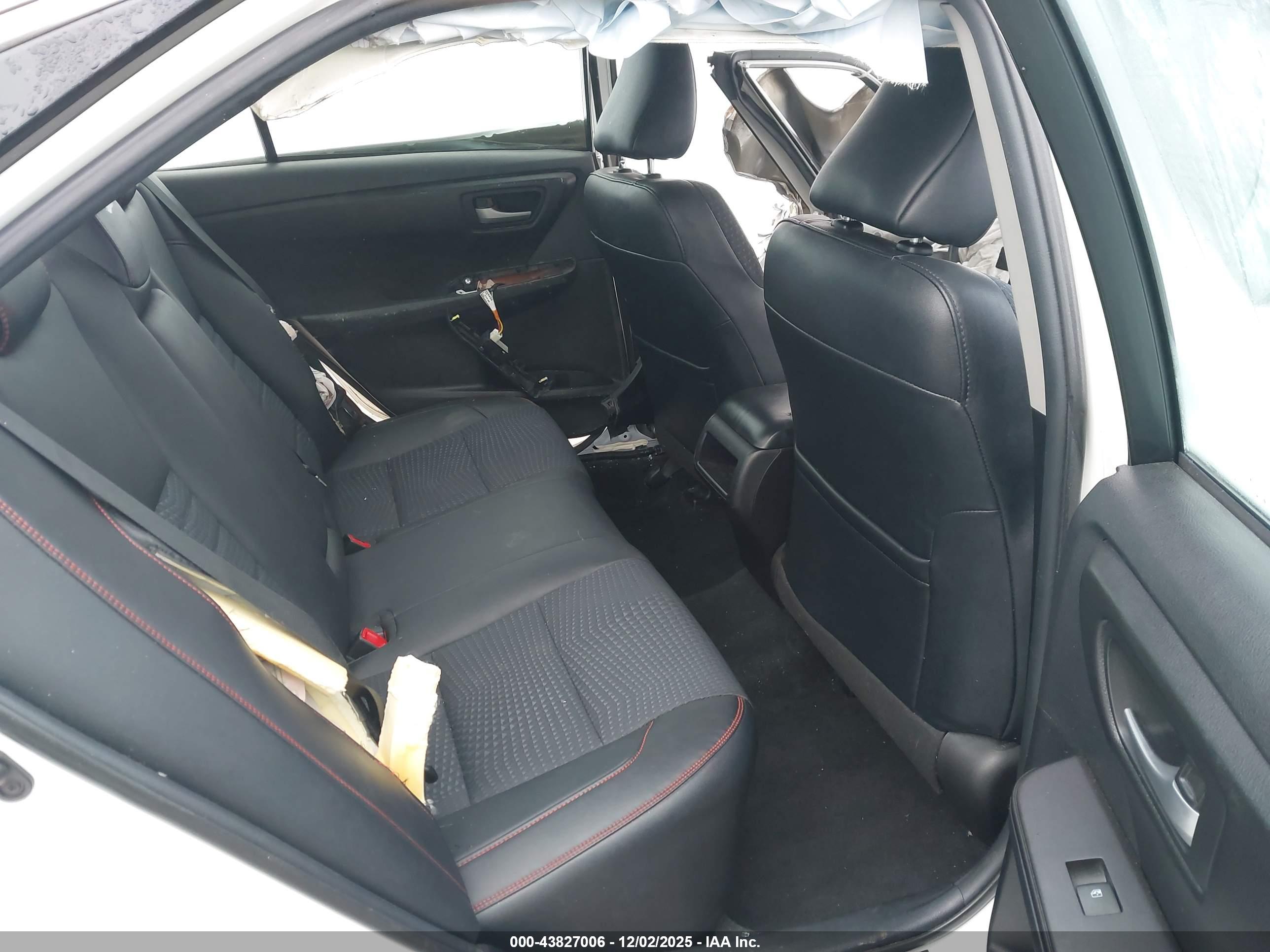 TOYOTA CAMRY image 8