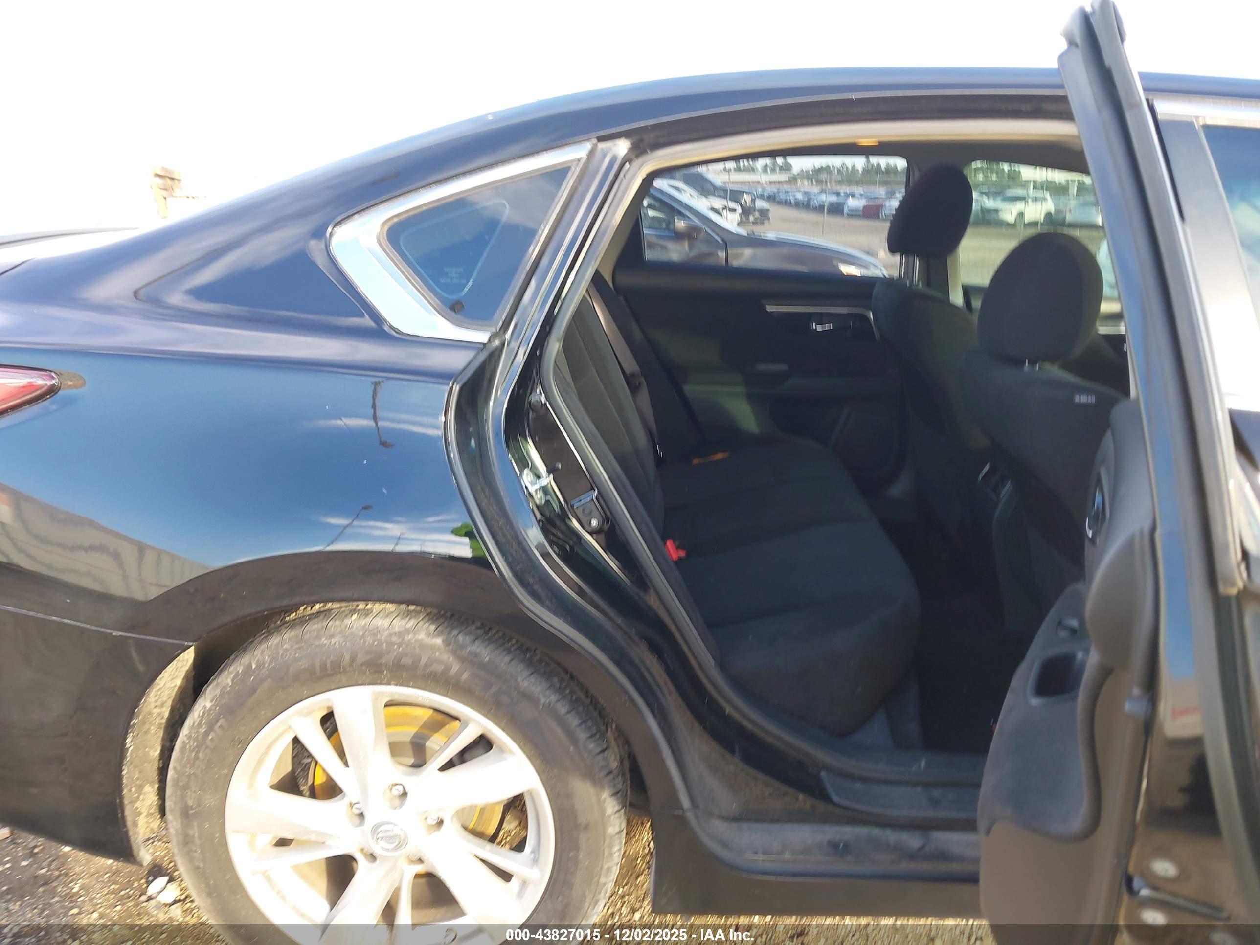 NISSAN ALTIMA image 8