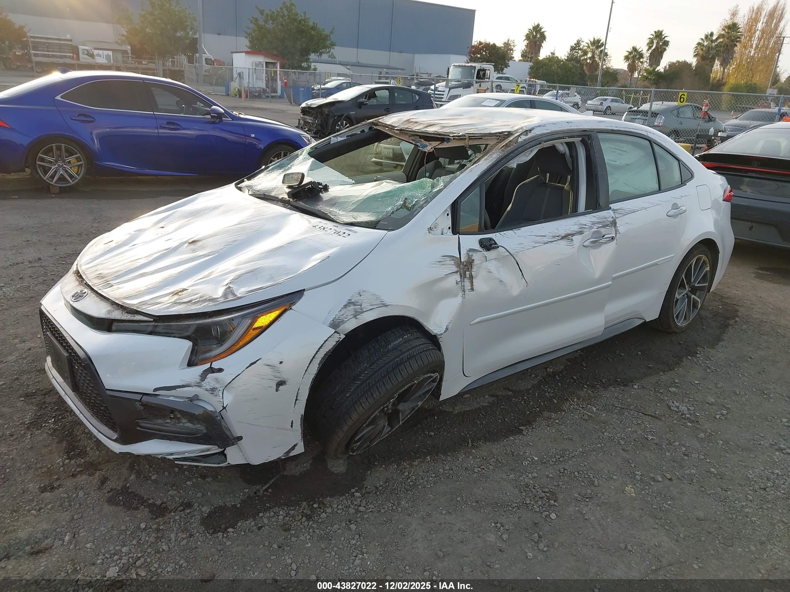TOYOTA COROLLA image 2