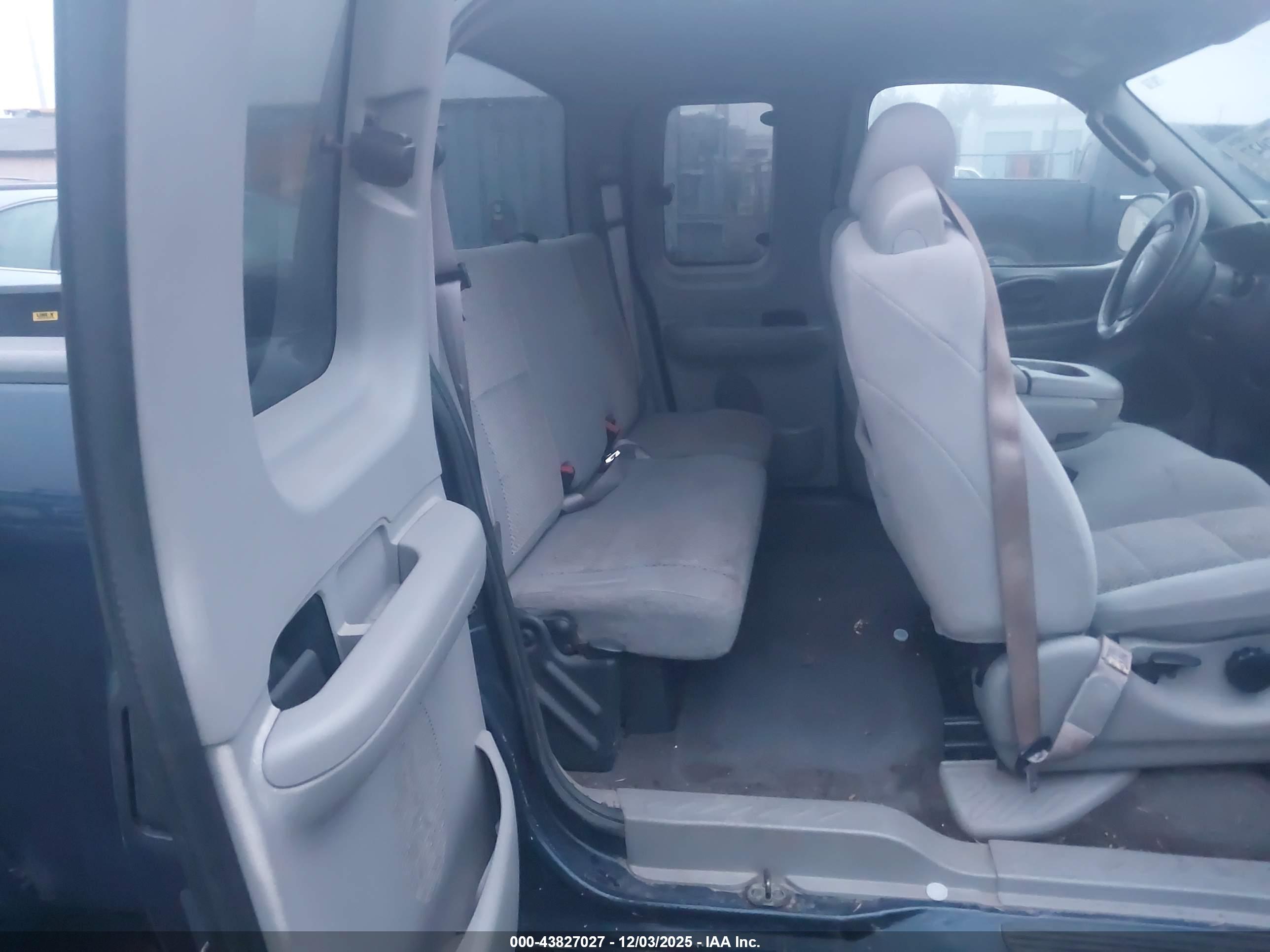 FORD F-150 image 8