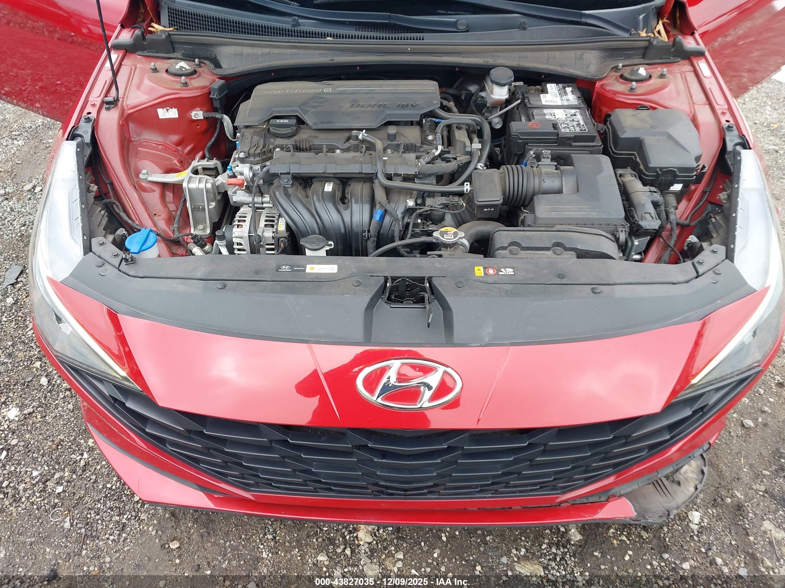 HYUNDAI ELANTRA image 10