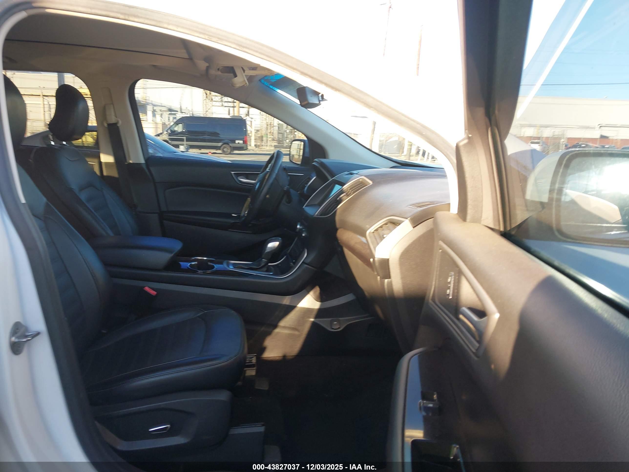 FORD EDGE image 5