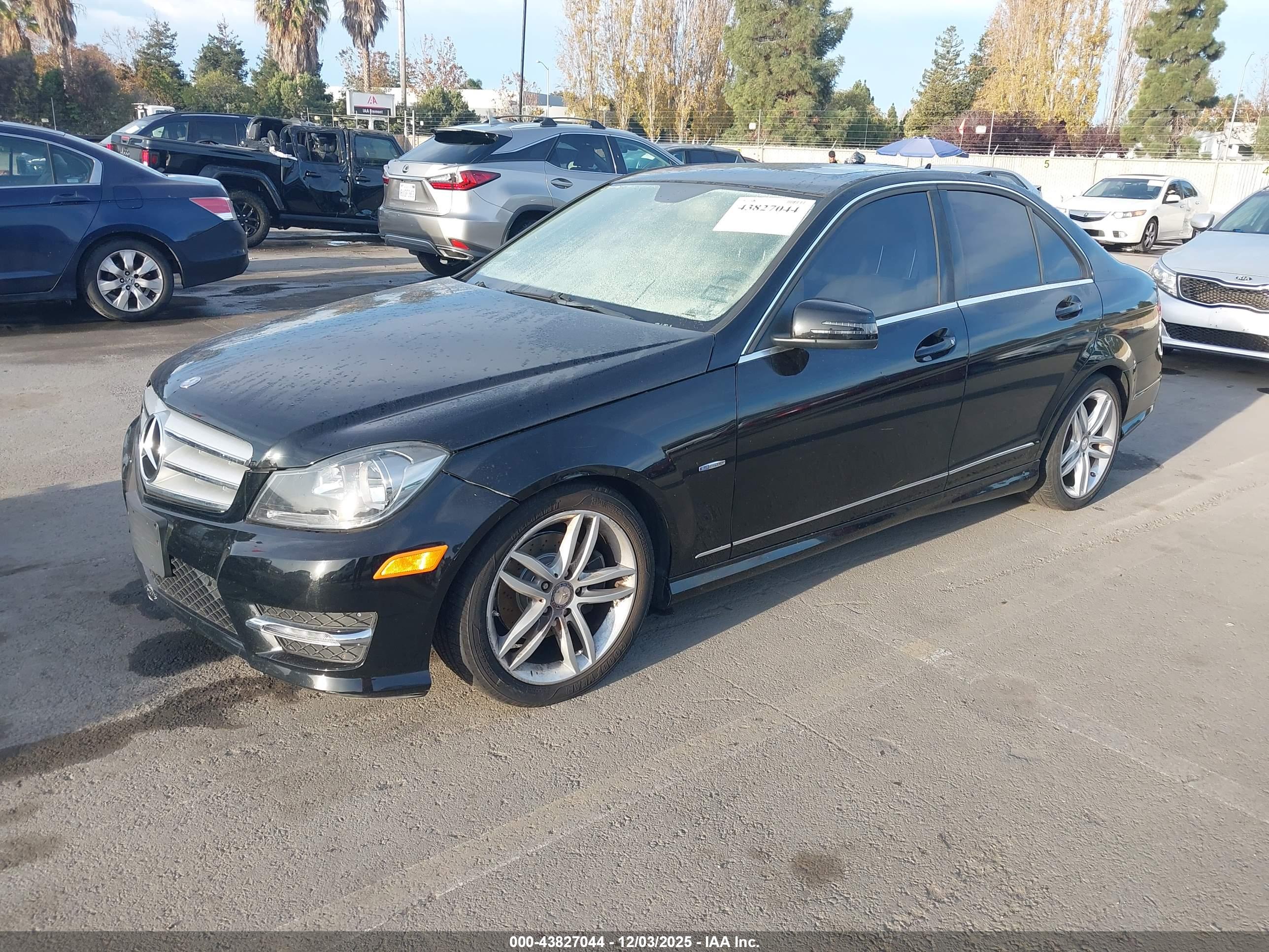 MERCEDES-BENZ C image 2