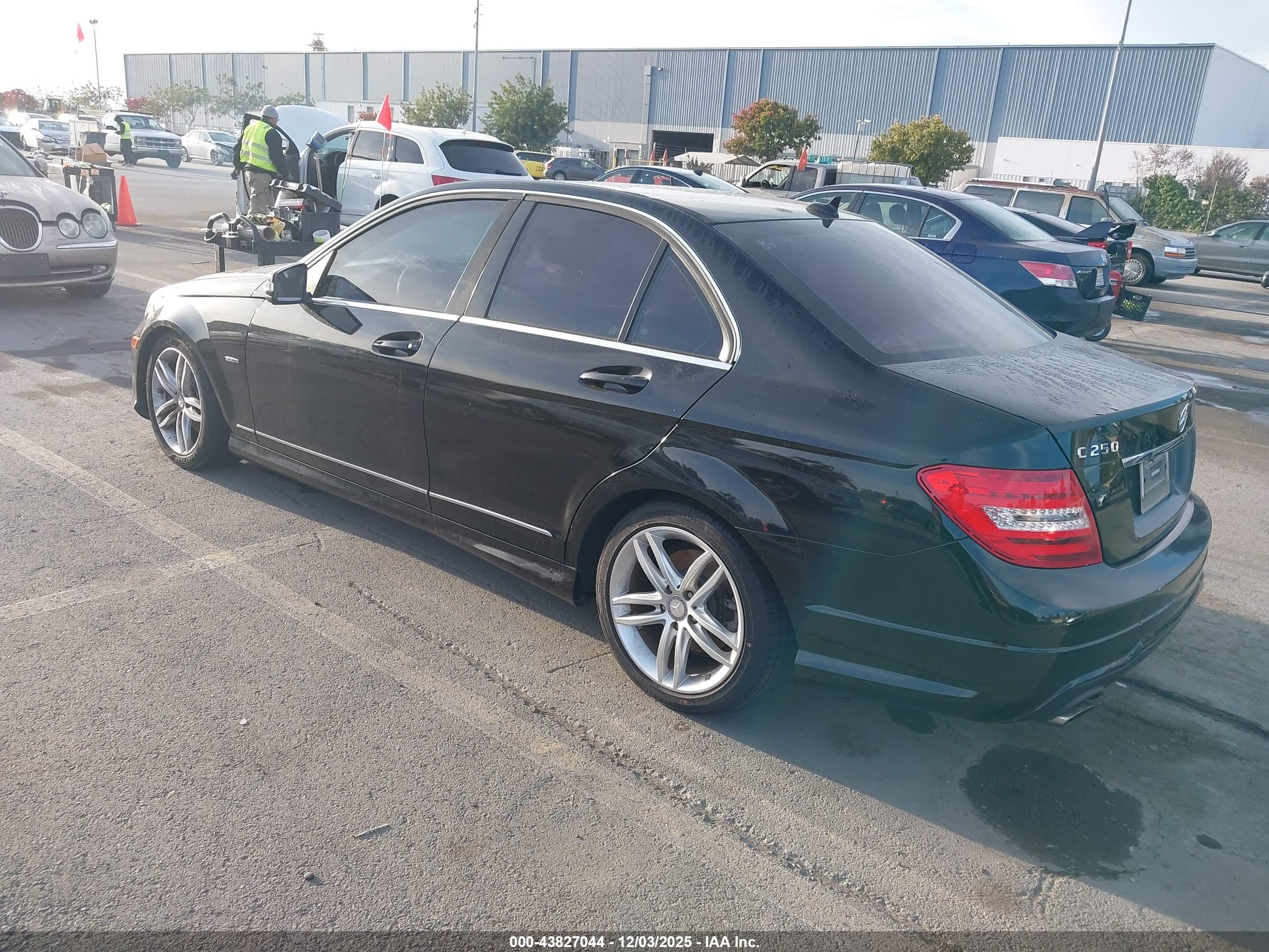 MERCEDES-BENZ C image 3
