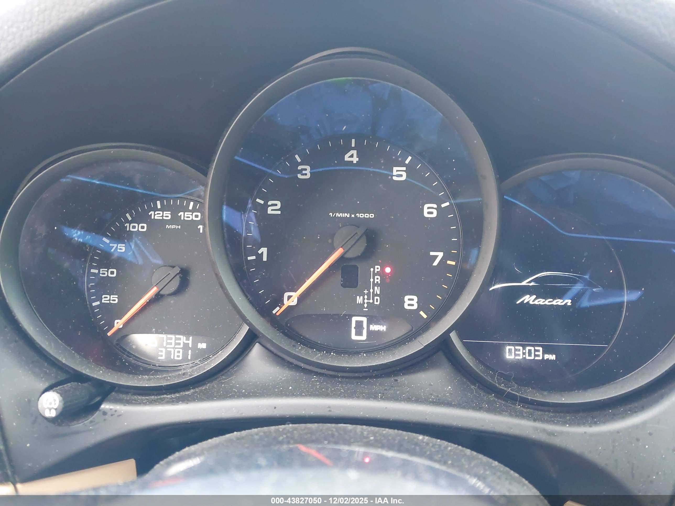 PORSCHE MACAN image 7