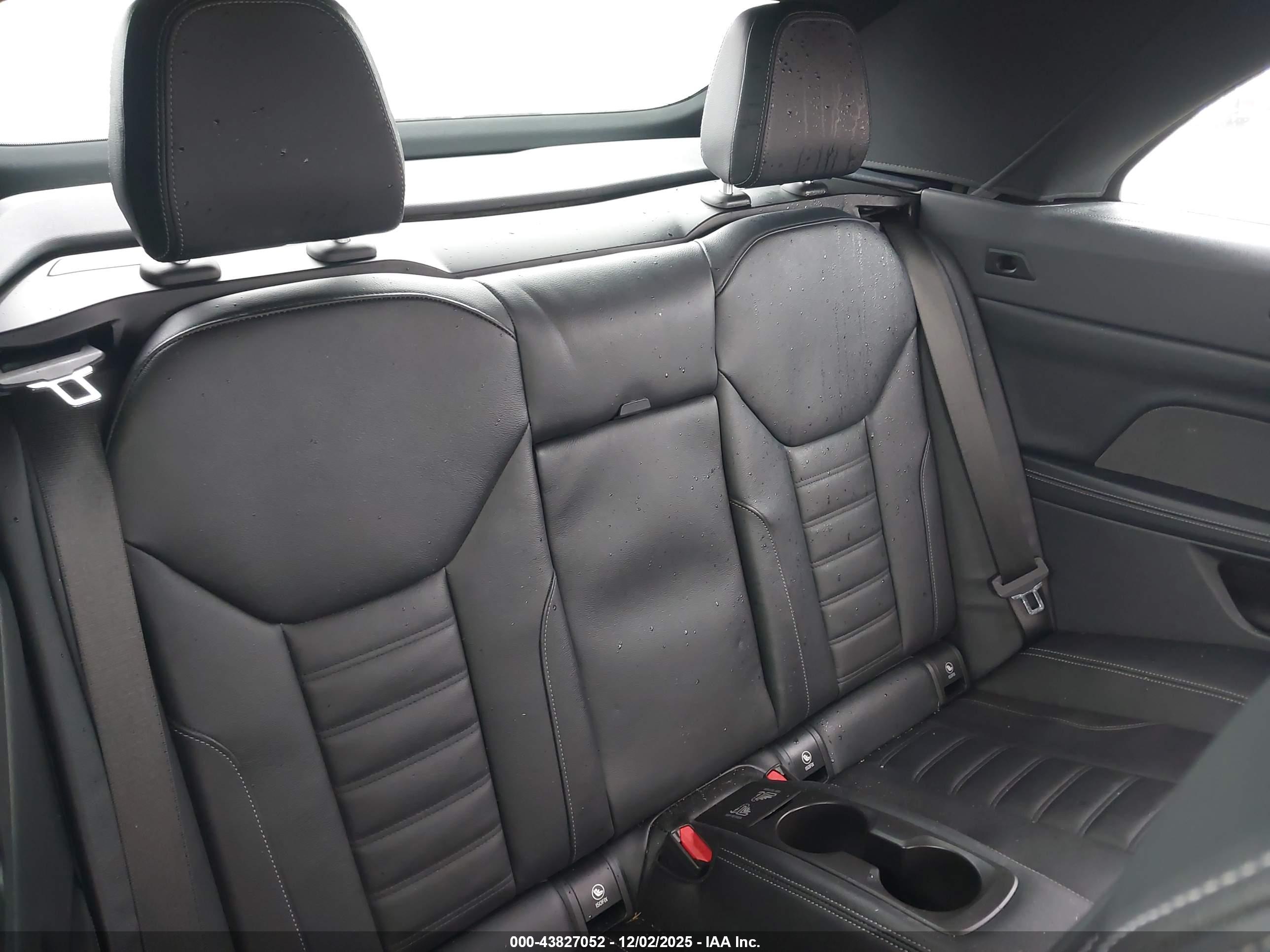 BMW M440I image 8