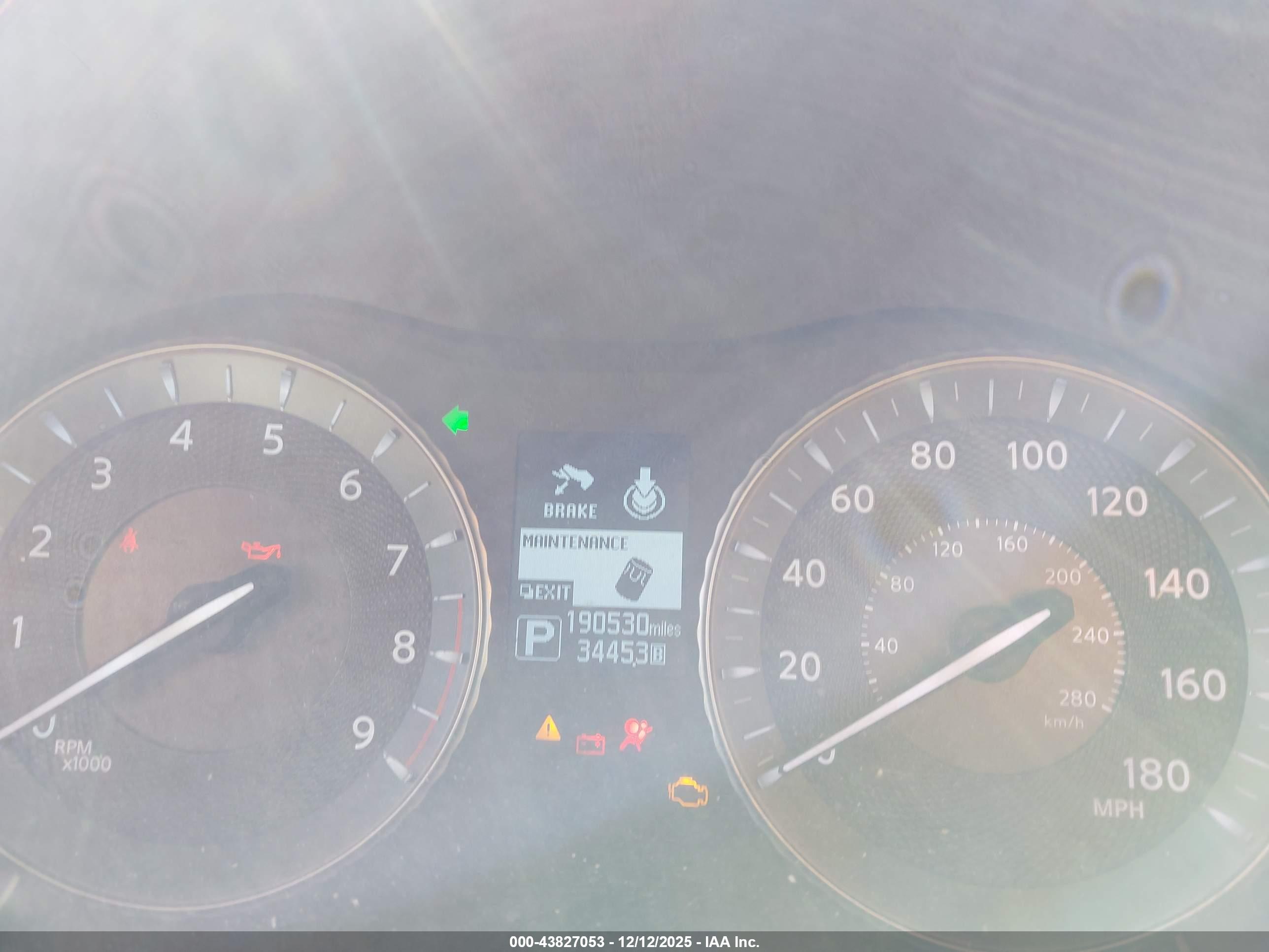 INFINITI Q70 image 7