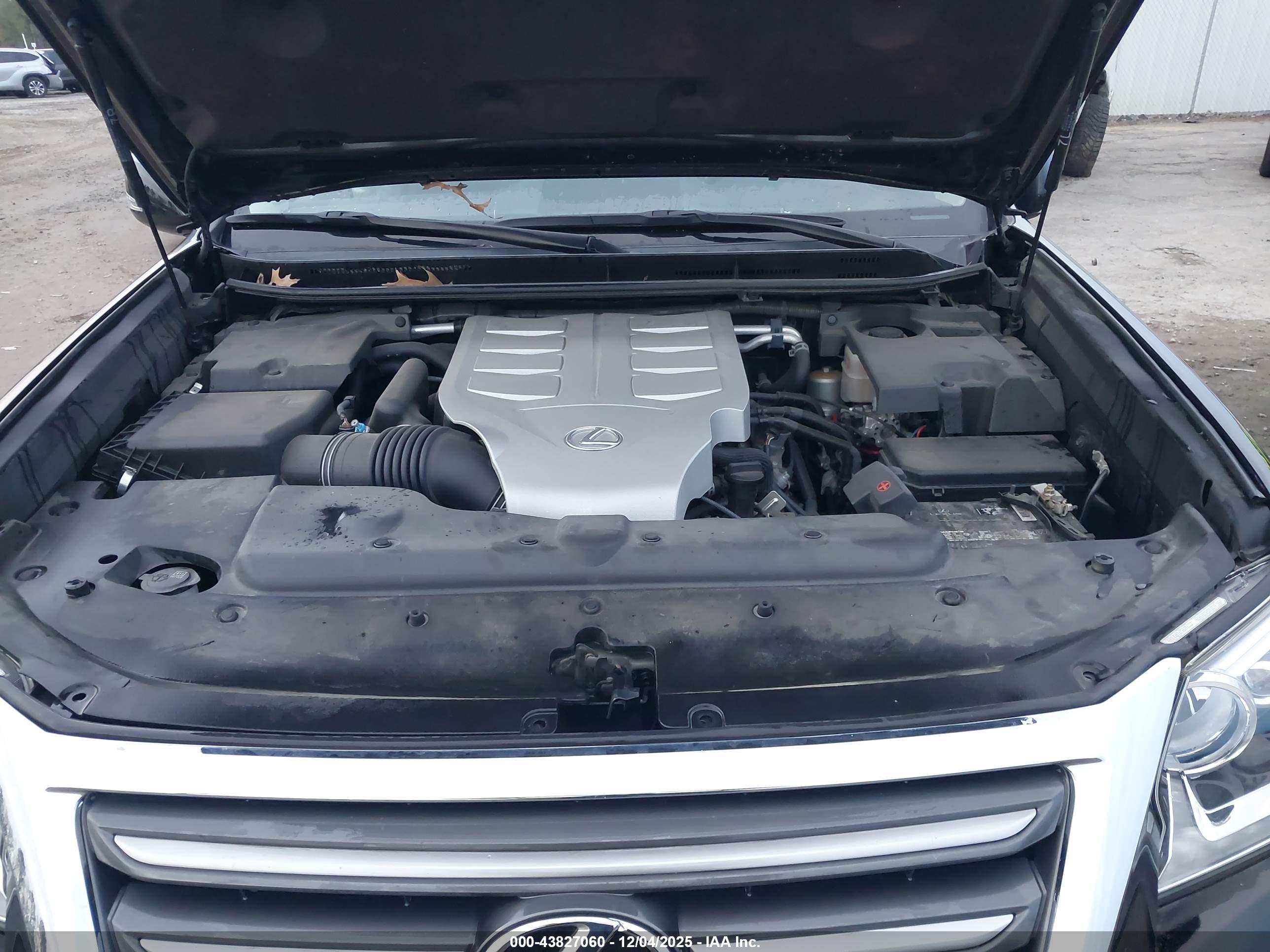 LEXUS GX image 10