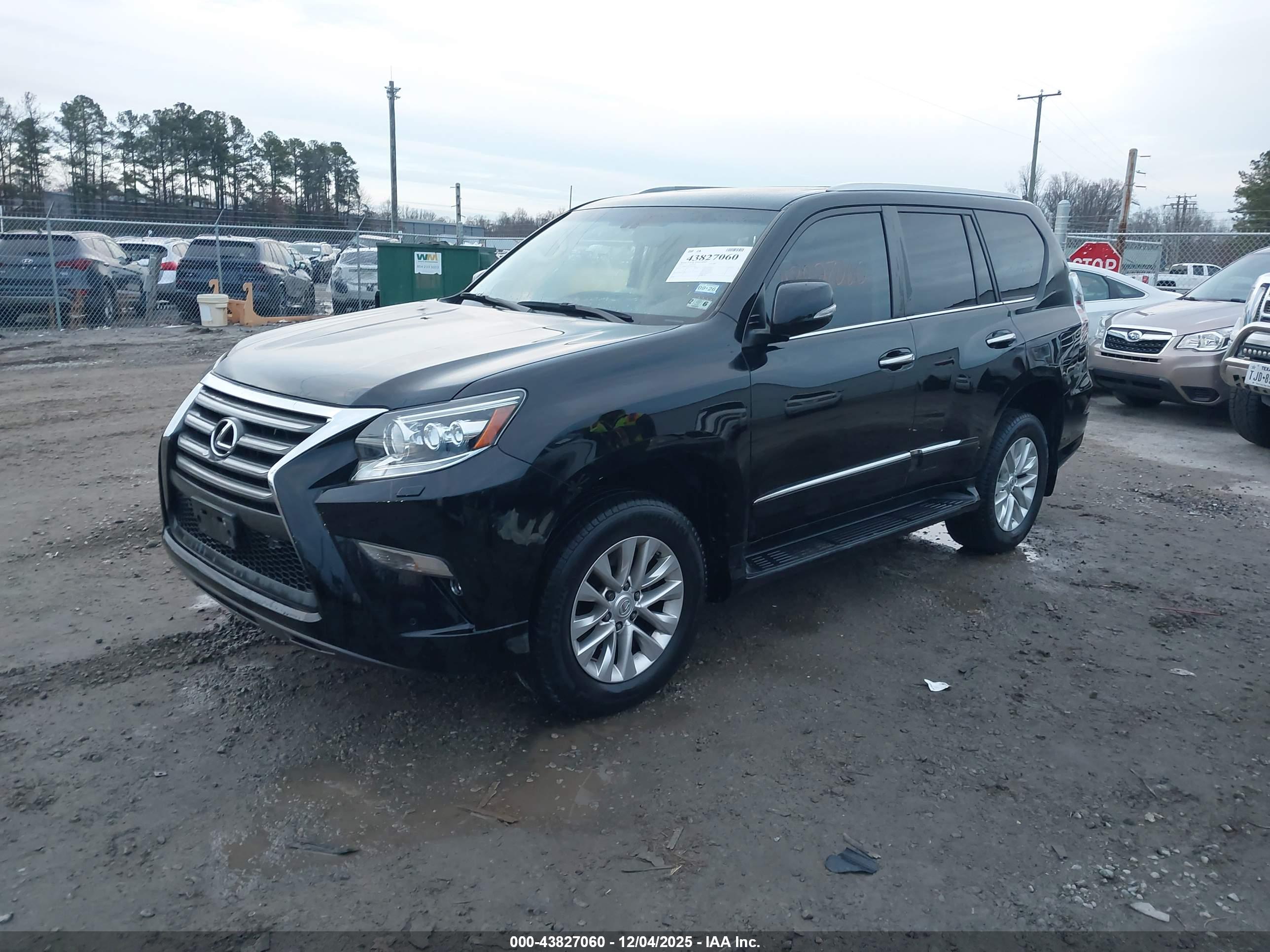 LEXUS GX image 2