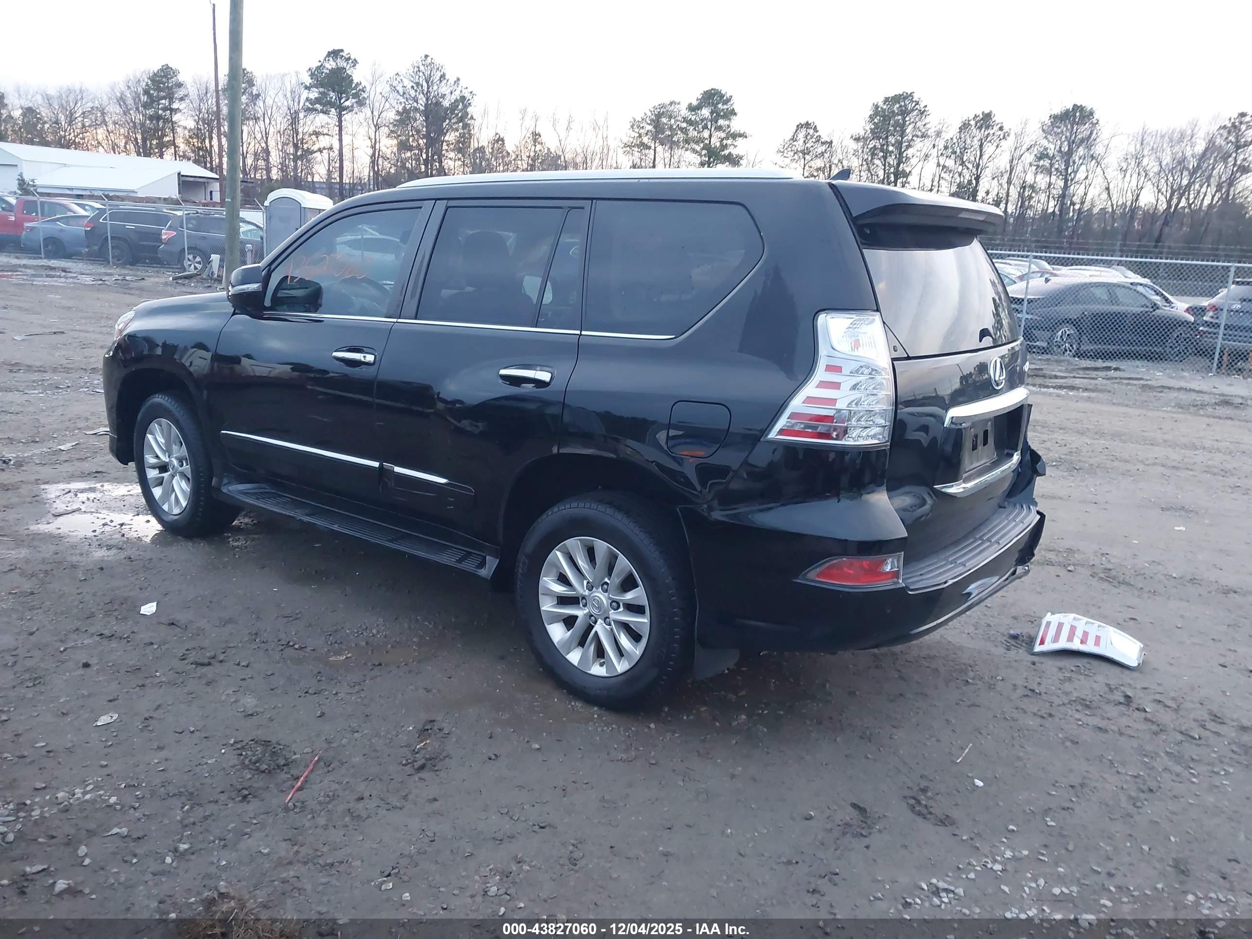 LEXUS GX image 3