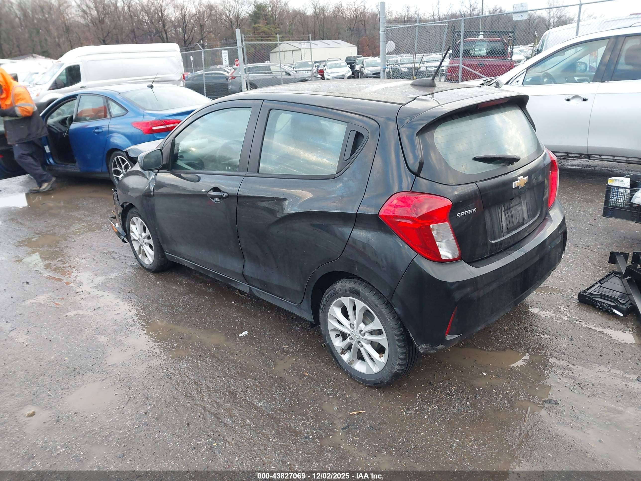 CHEVROLET SPARK image 3