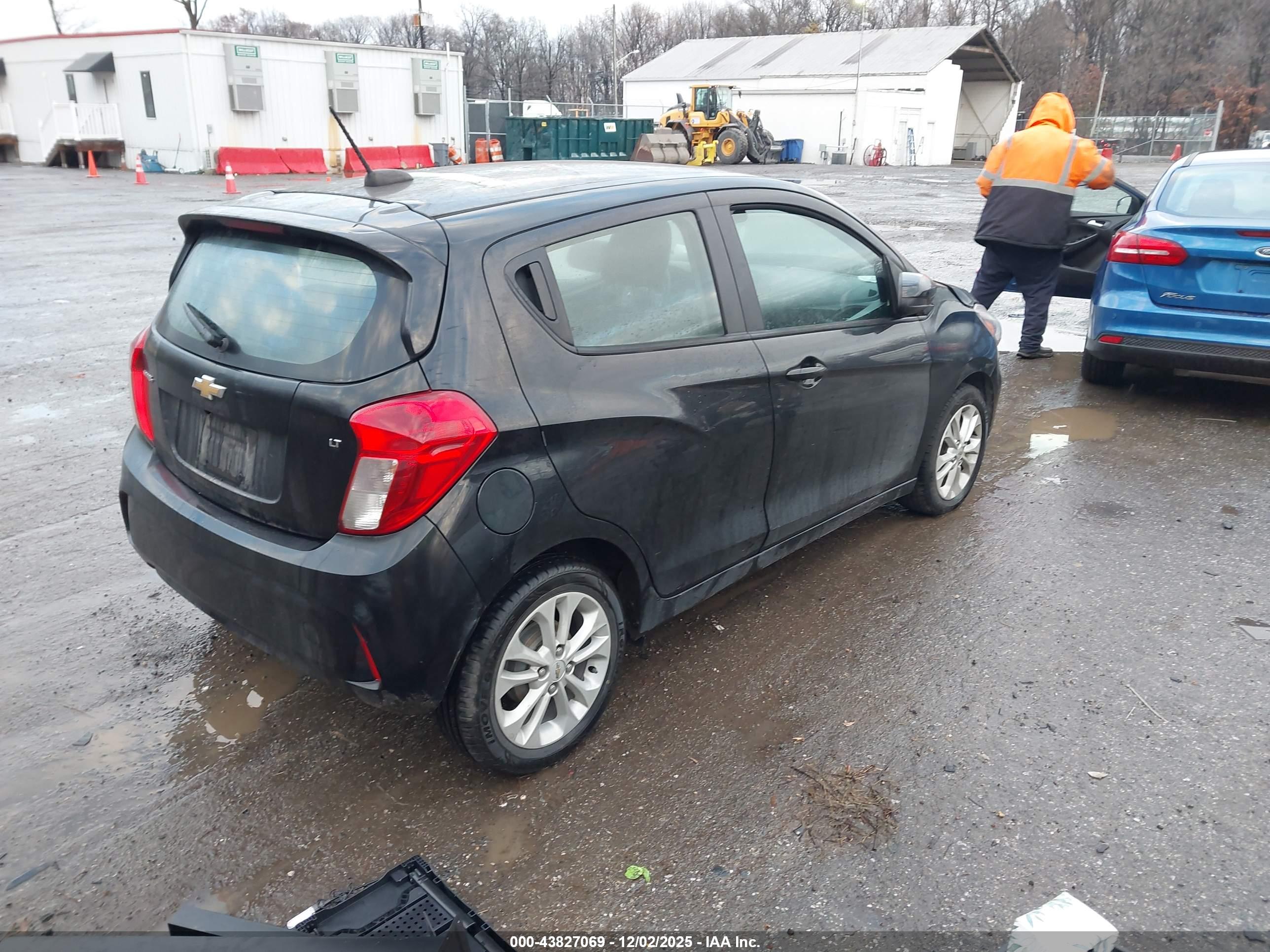 CHEVROLET SPARK image 4