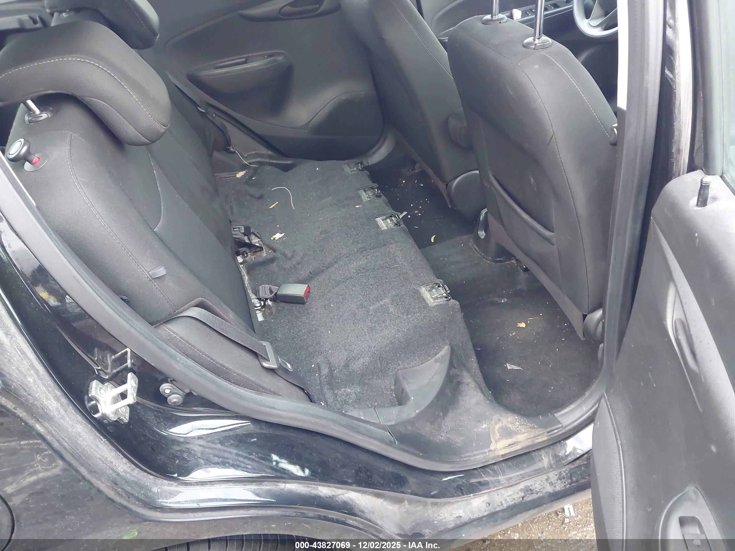 CHEVROLET SPARK image 8