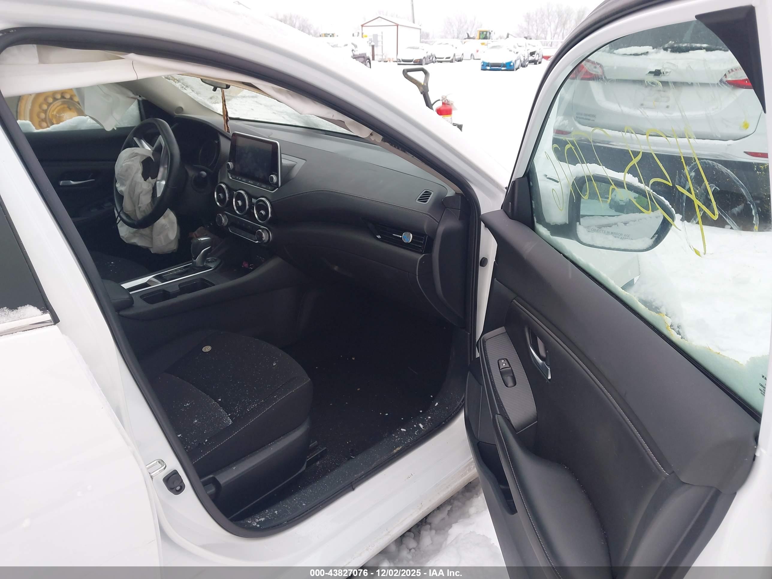 NISSAN SENTRA image 5