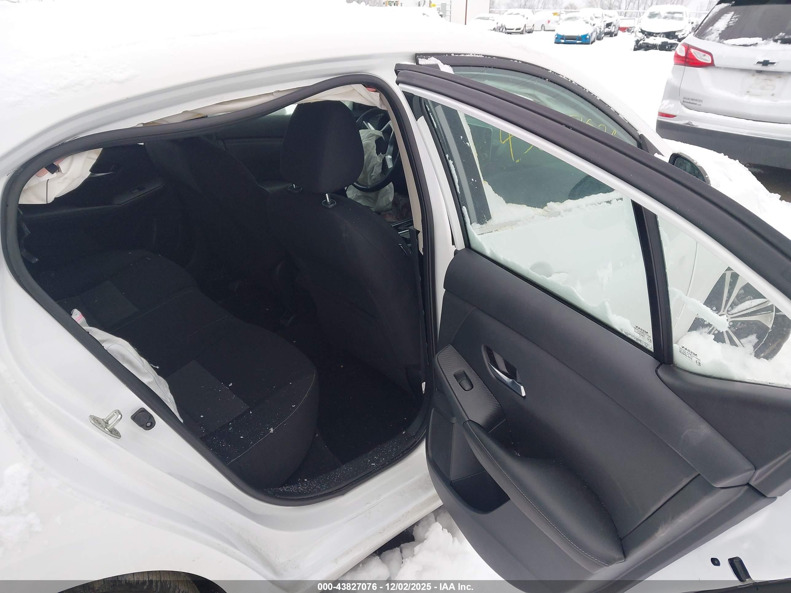 NISSAN SENTRA image 8