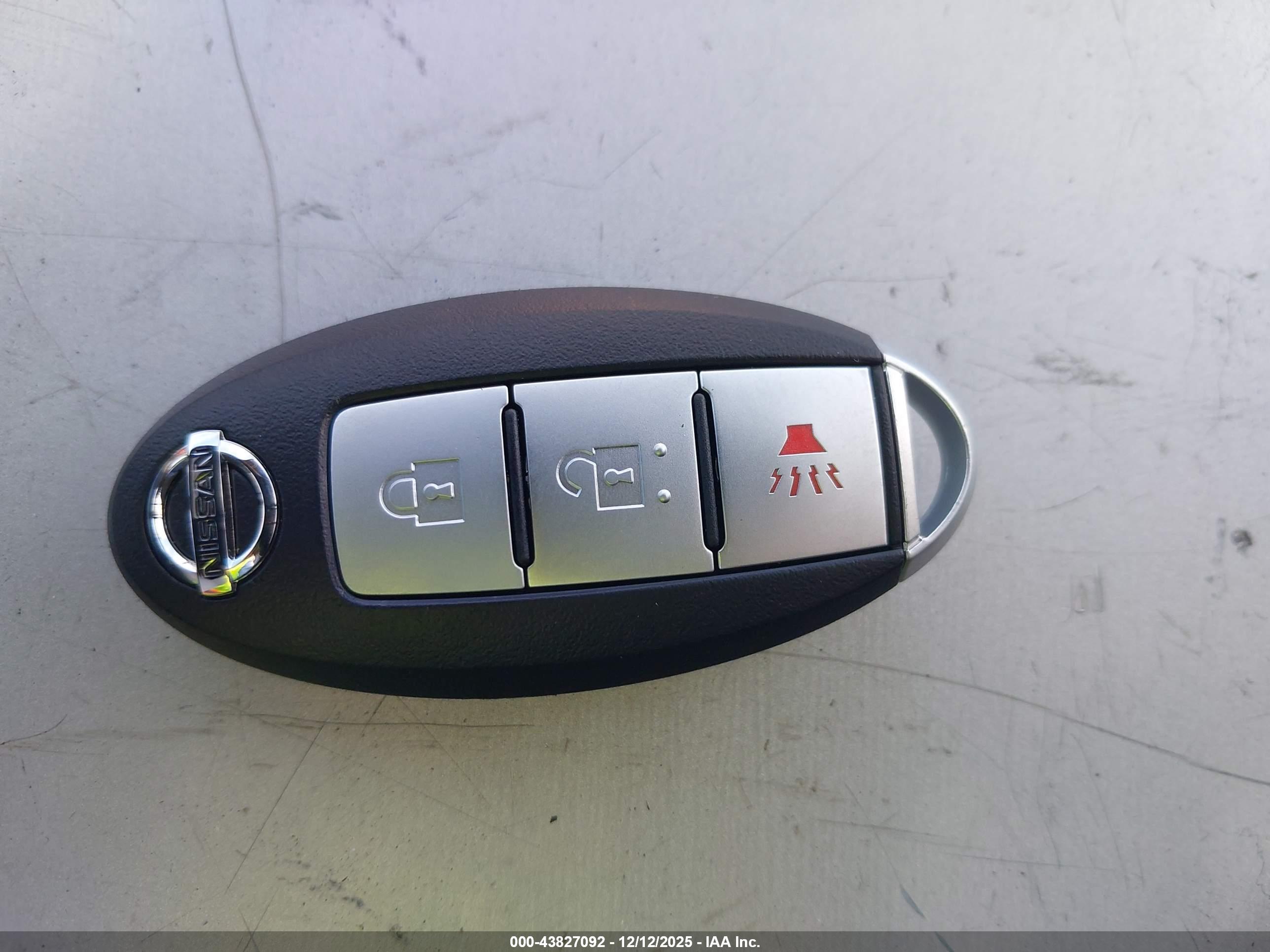 NISSAN MURANO image 11