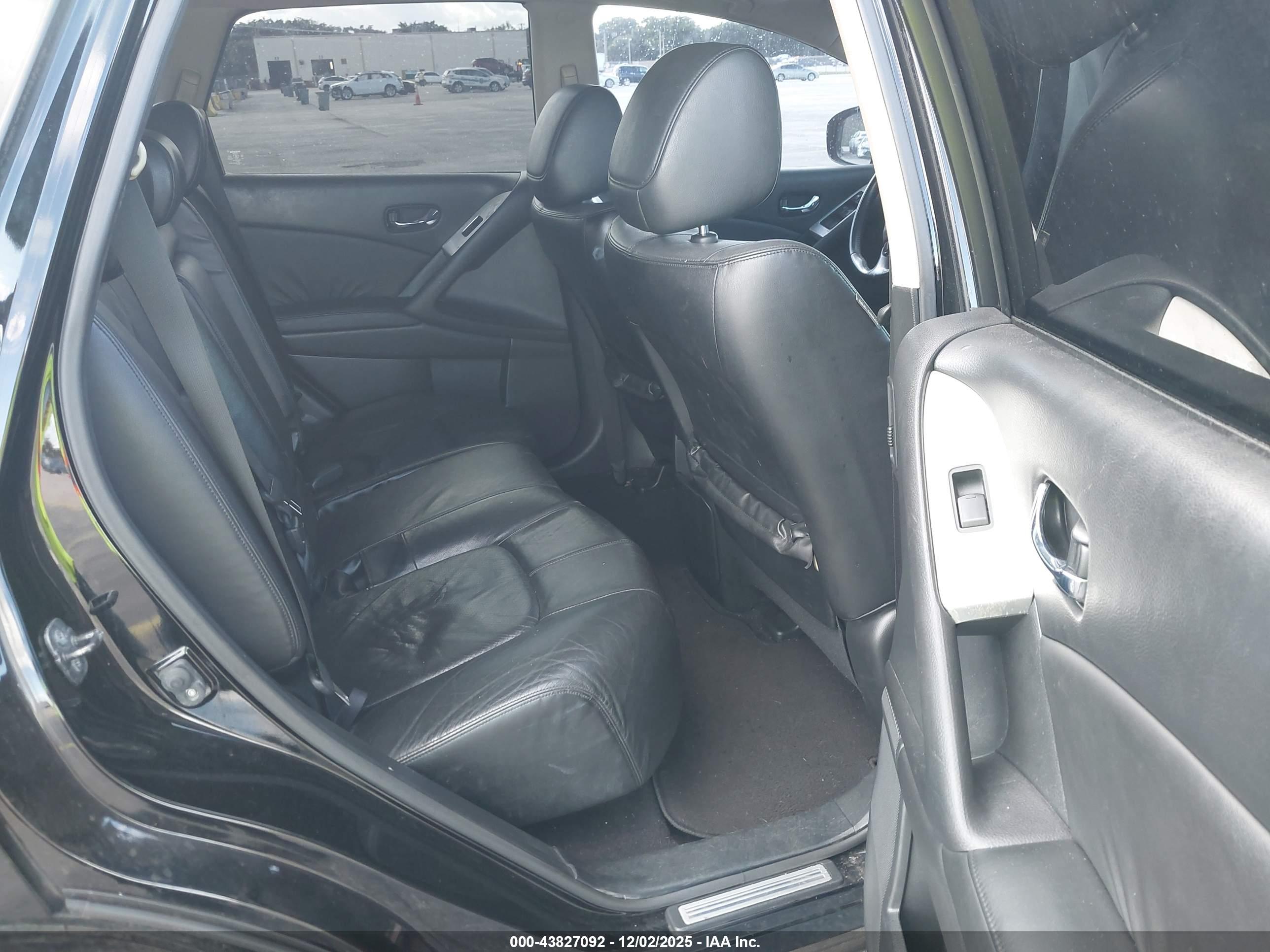 NISSAN MURANO image 8