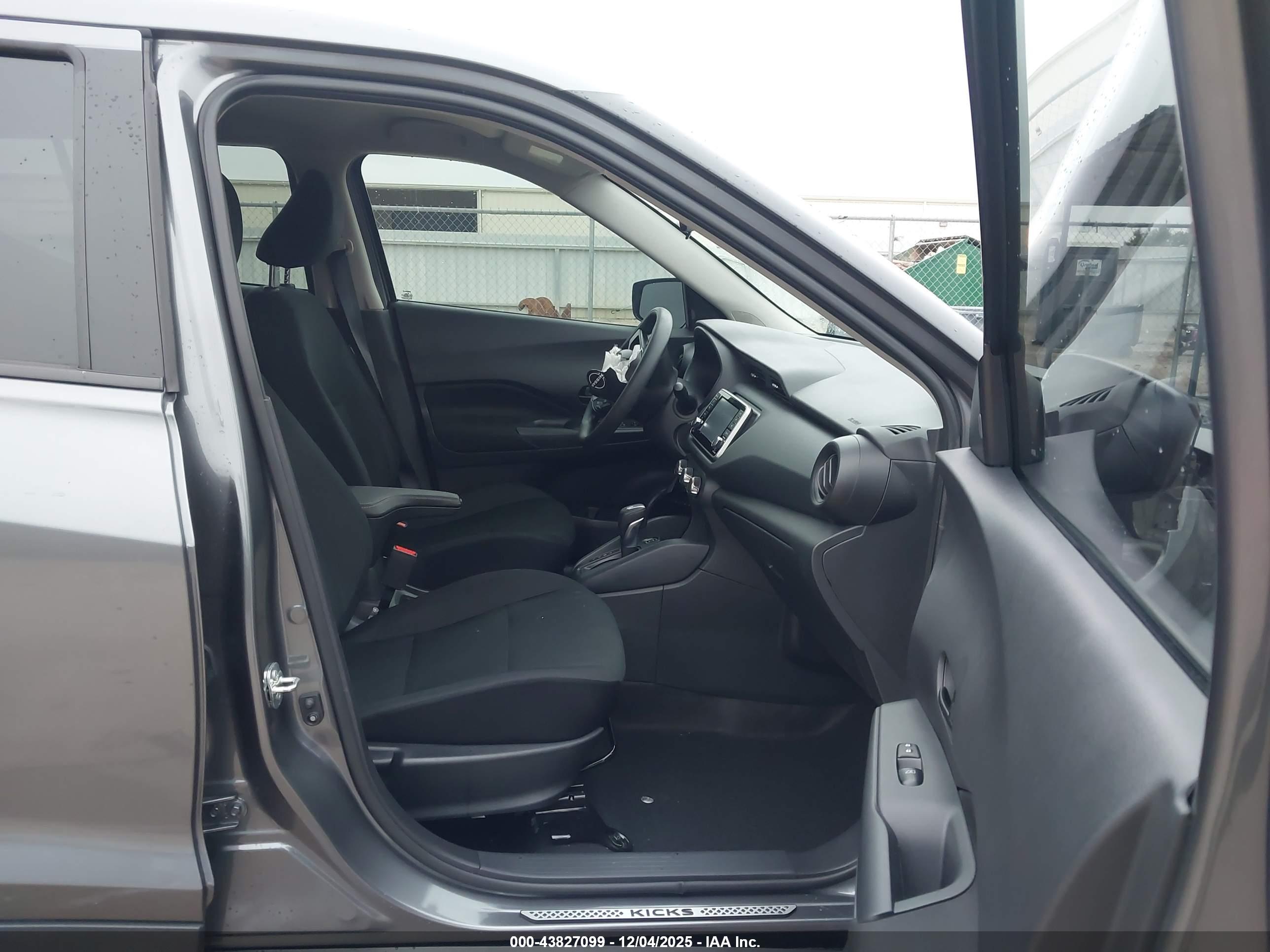 NISSAN KICKS image 5