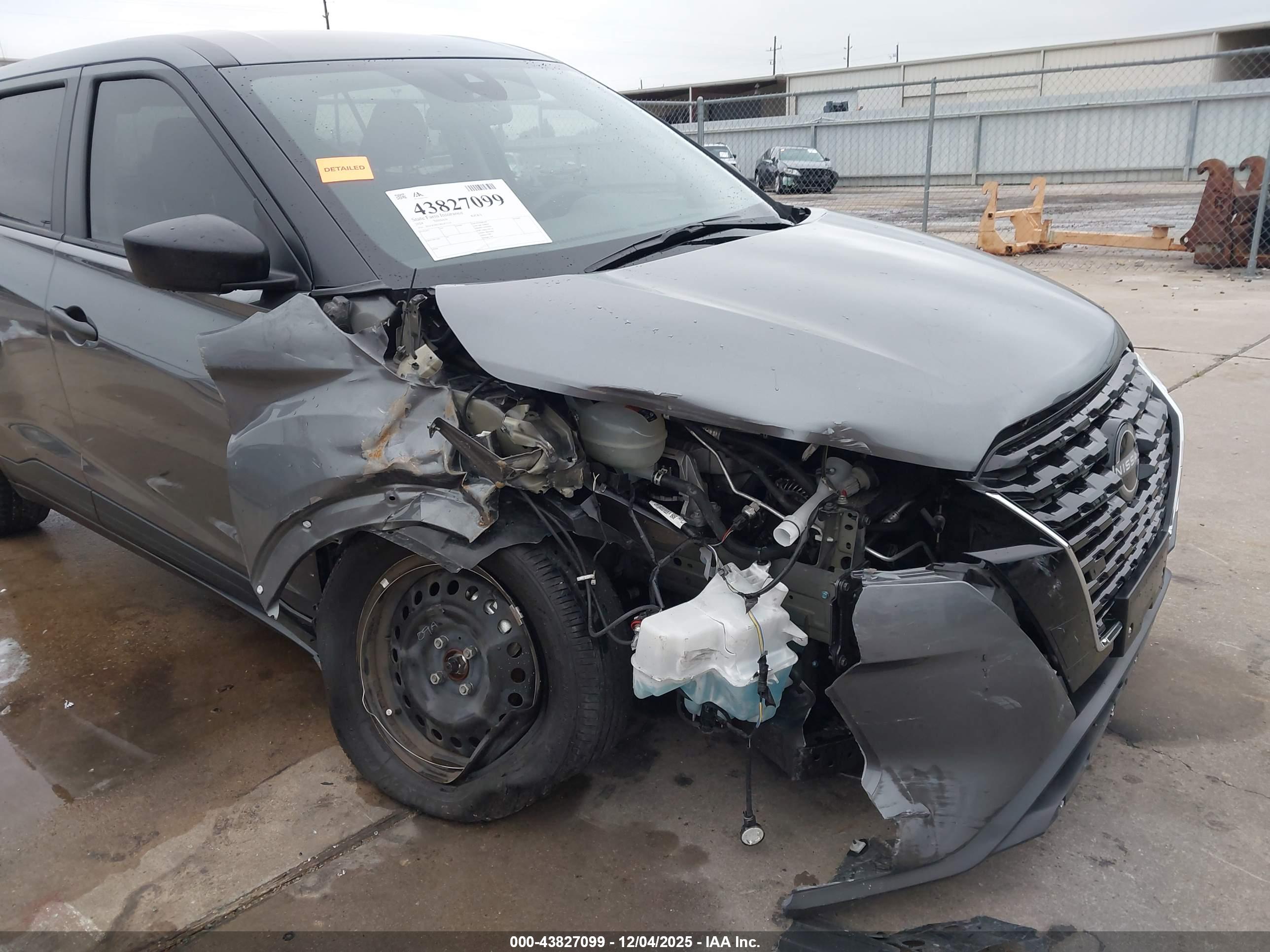 NISSAN KICKS image 6