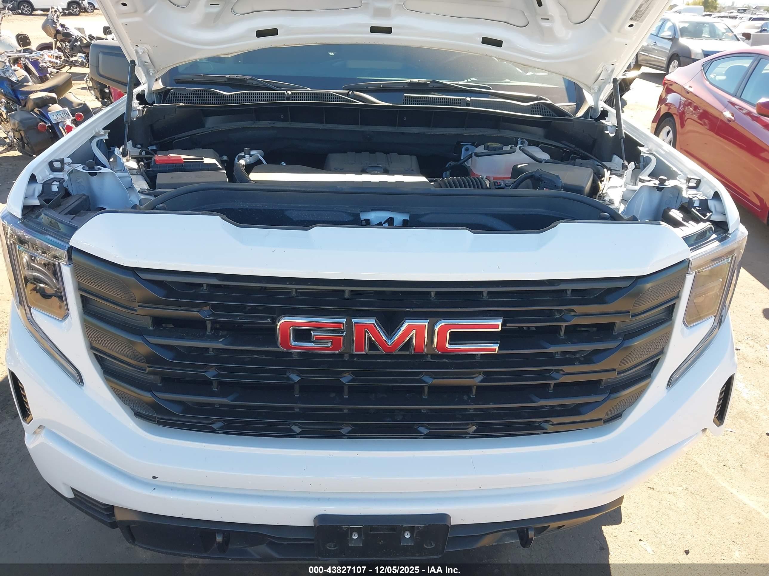 GMC SIERRA image 10