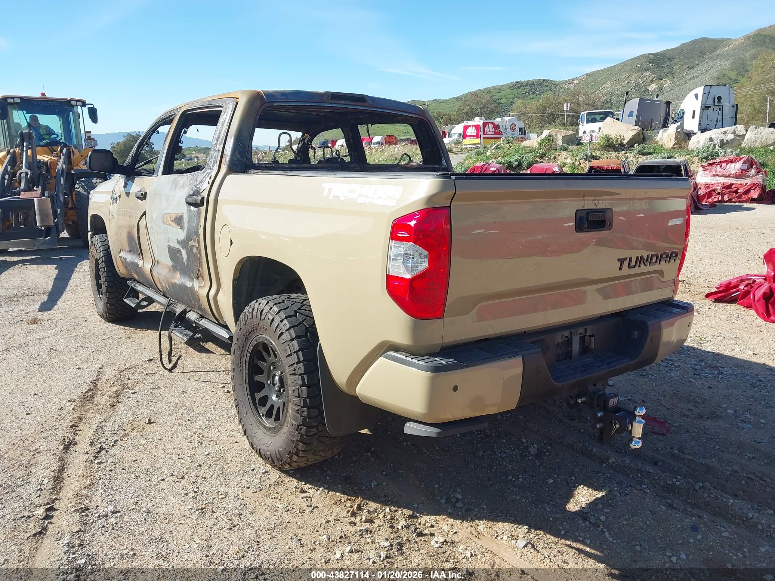 TOYOTA TUNDRA image 3