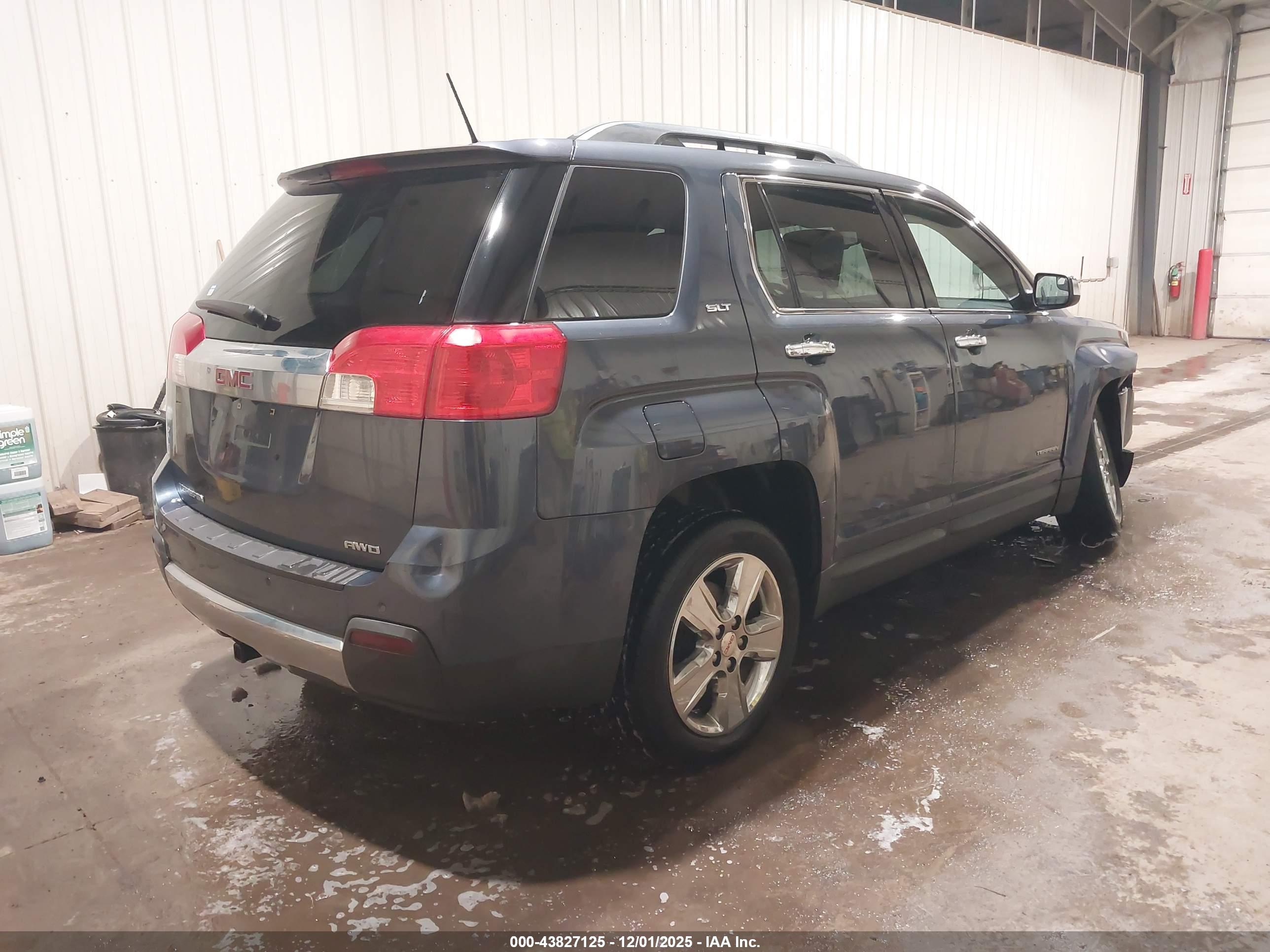 GMC TERRAIN image 4