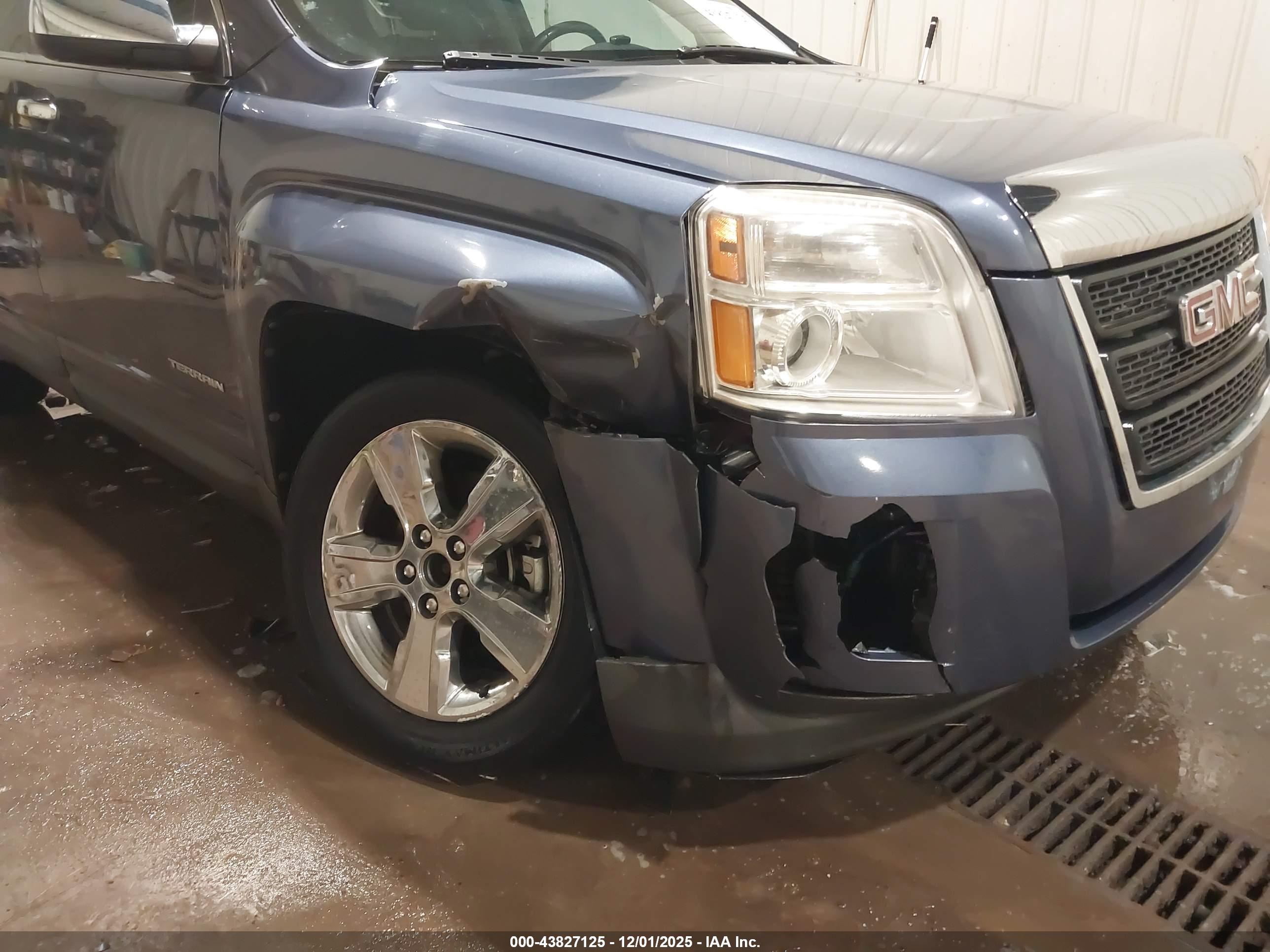 GMC TERRAIN image 6