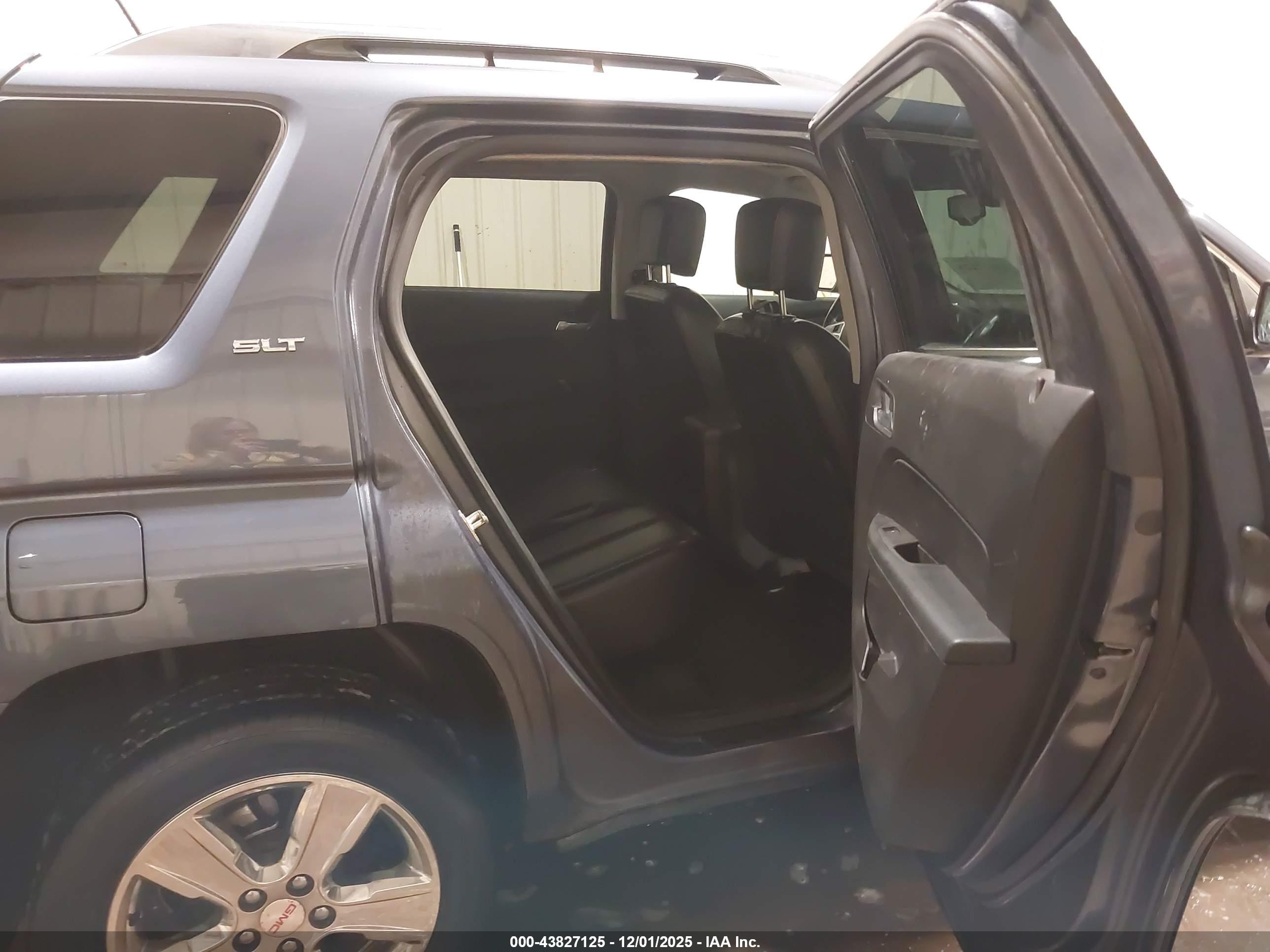 GMC TERRAIN image 8