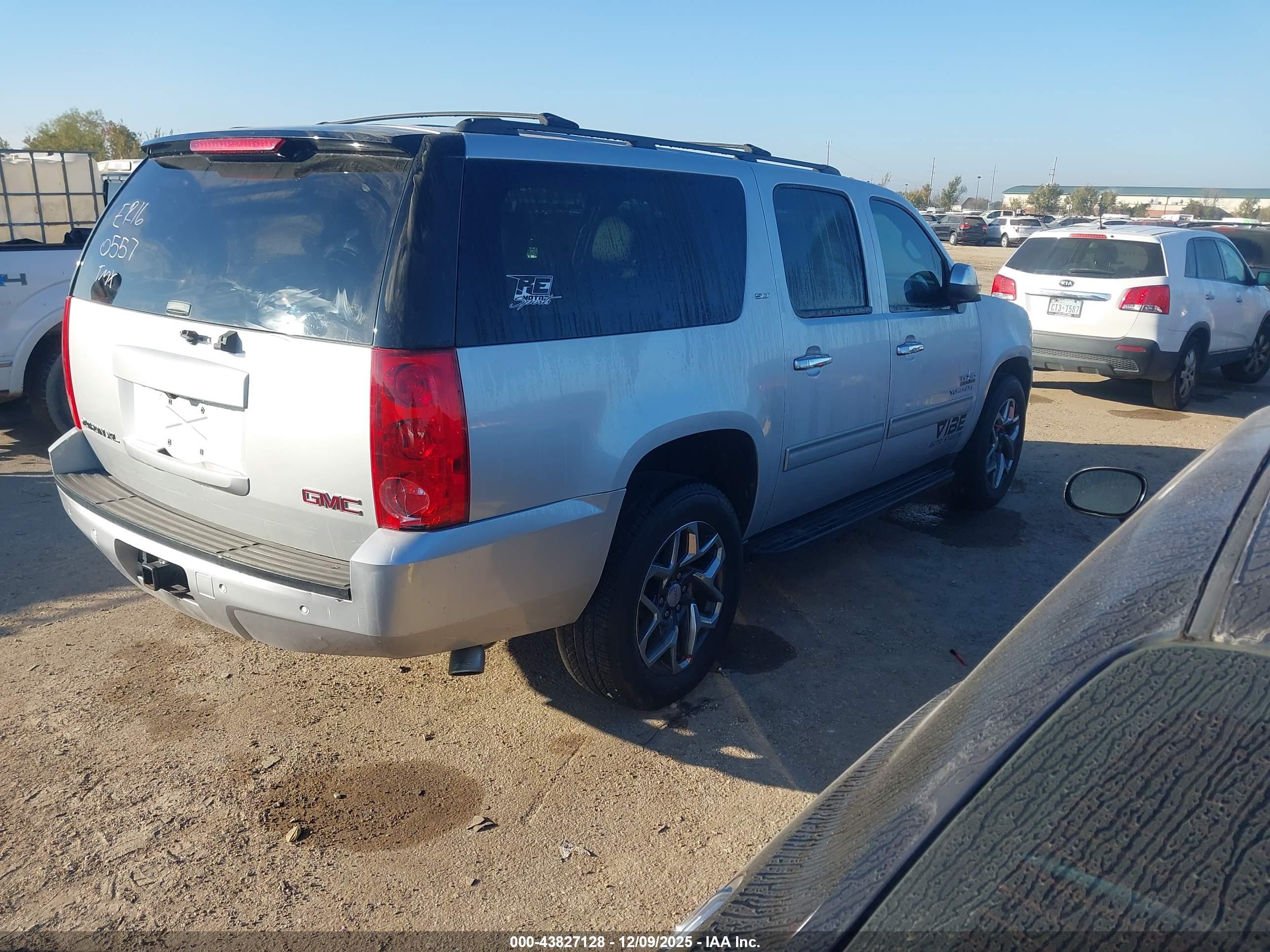GMC YUKON image 4
