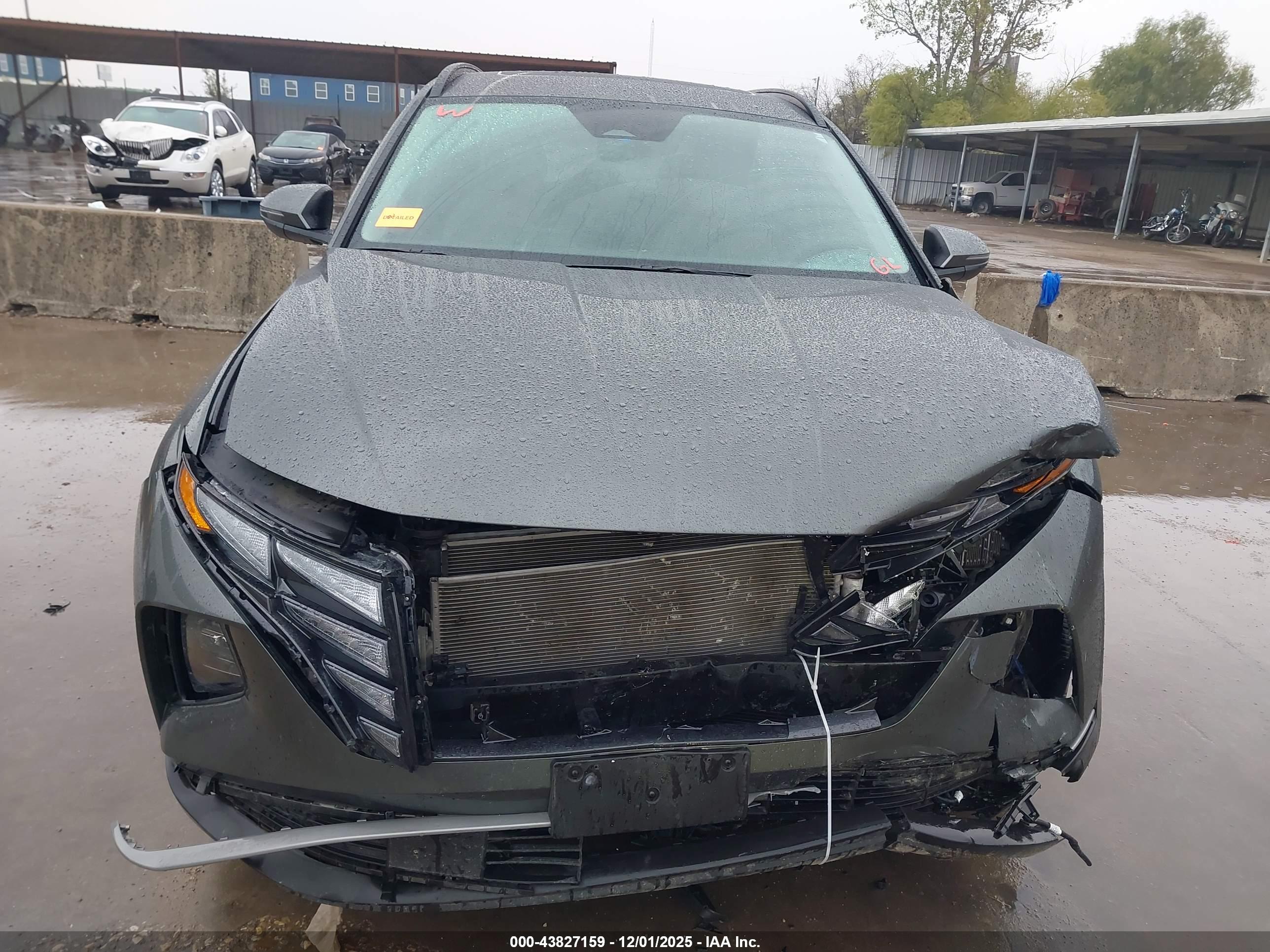 HYUNDAI TUCSON image 6