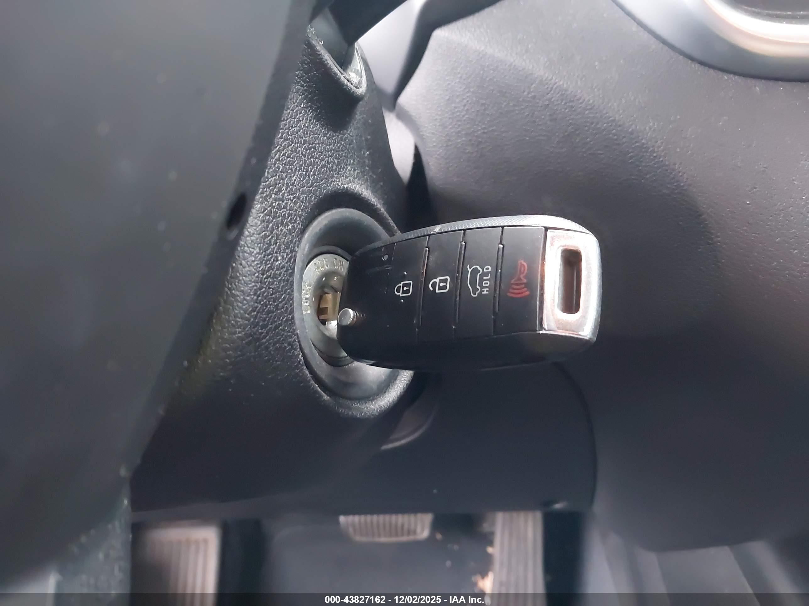 KIA SORENTO image 11