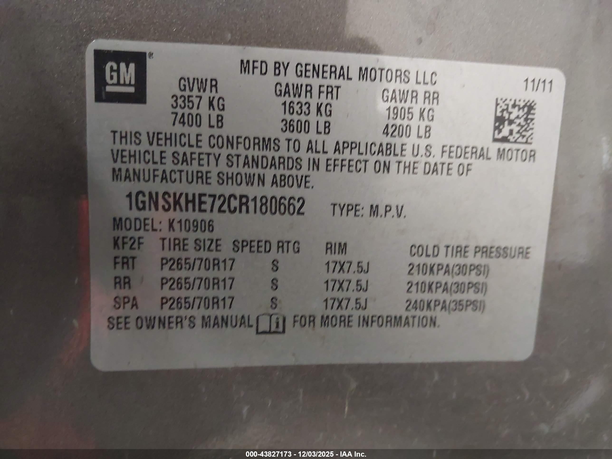 CHEVROLET SUBURBAN image 9
