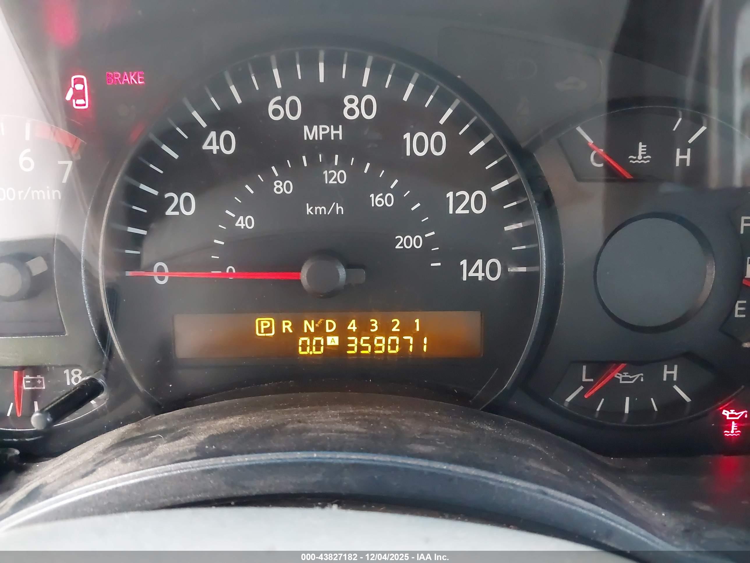 NISSAN TITAN image 7