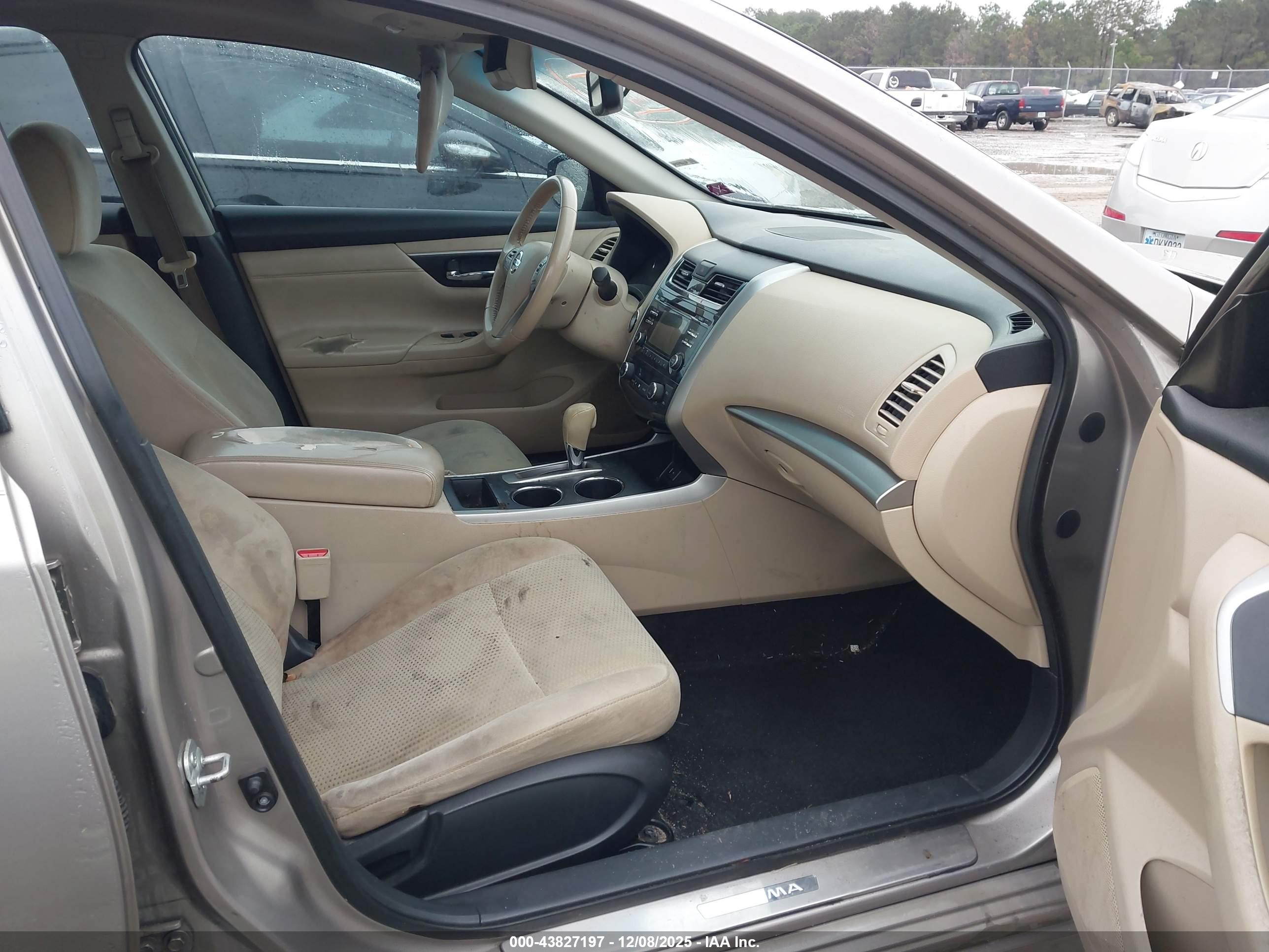 NISSAN ALTIMA image 5