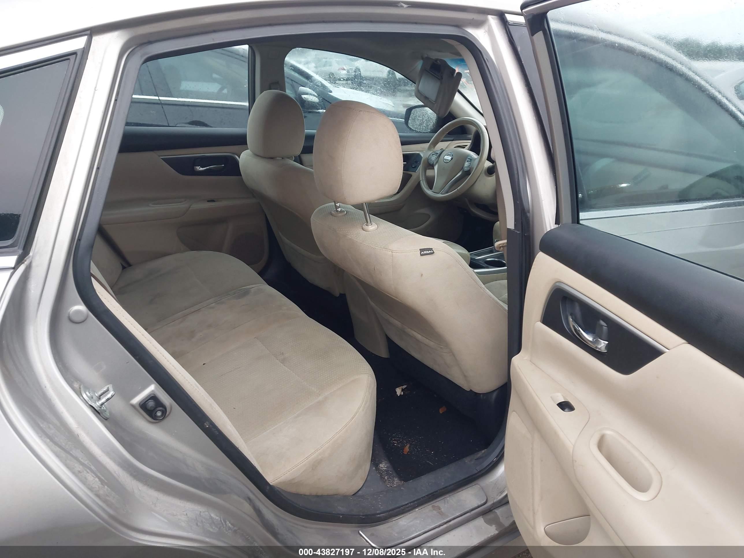 NISSAN ALTIMA image 8