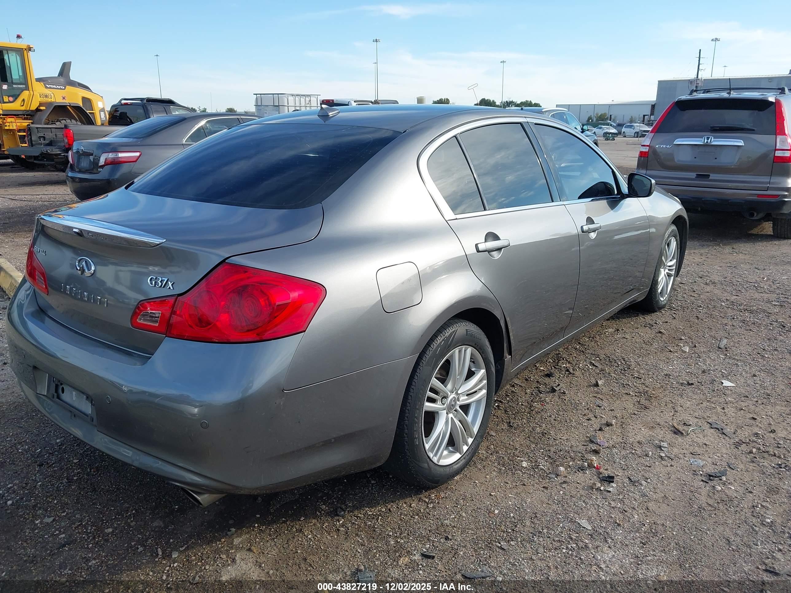 INFINITI G37X image 4