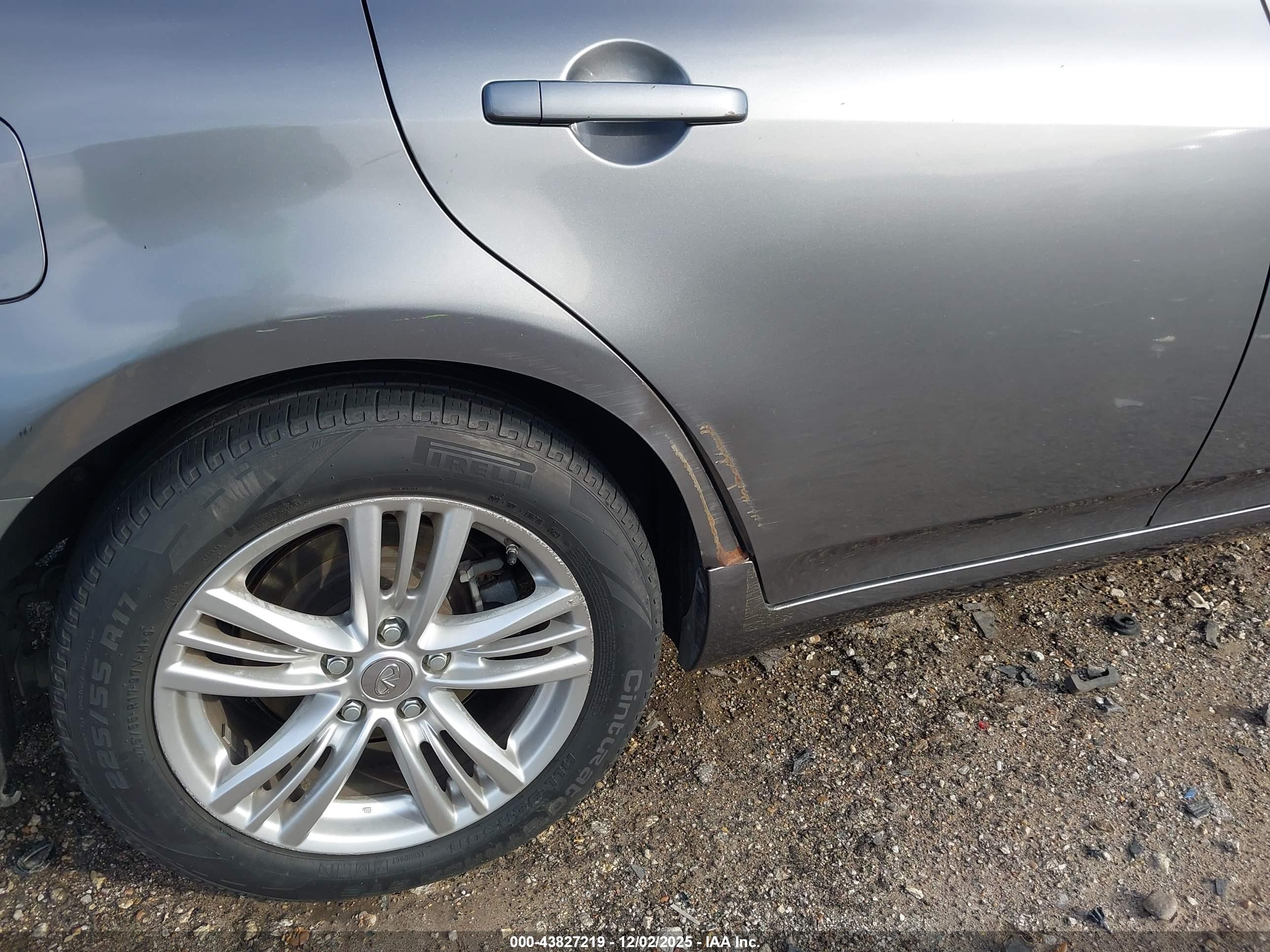 INFINITI G37X image 6