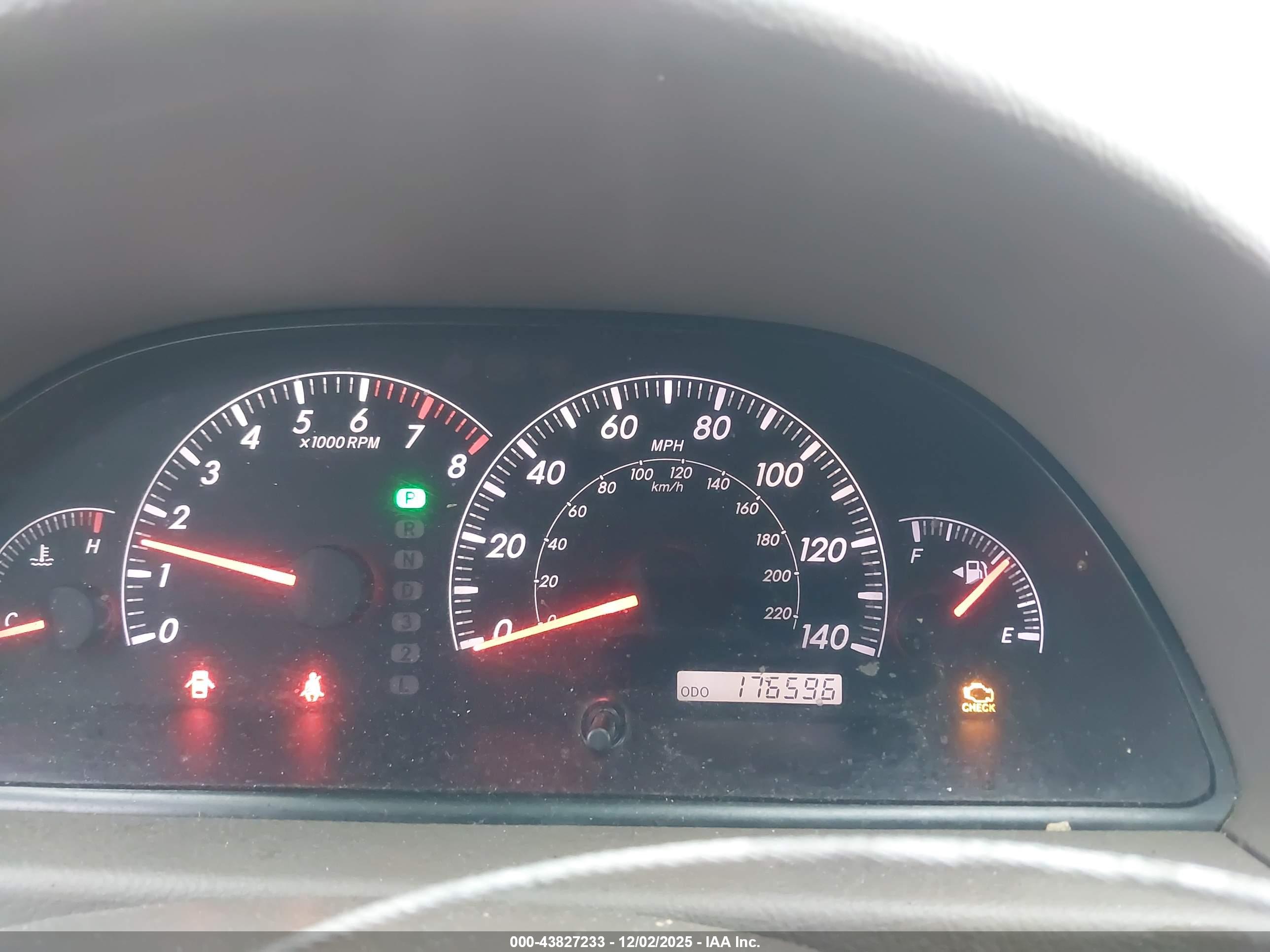 TOYOTA CAMRY image 7