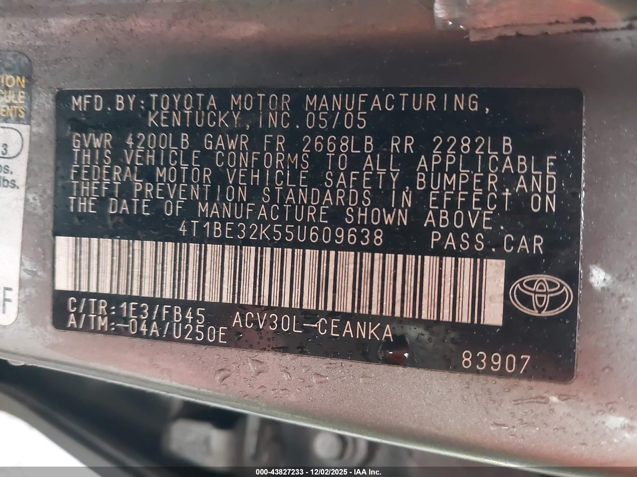 TOYOTA CAMRY image 9