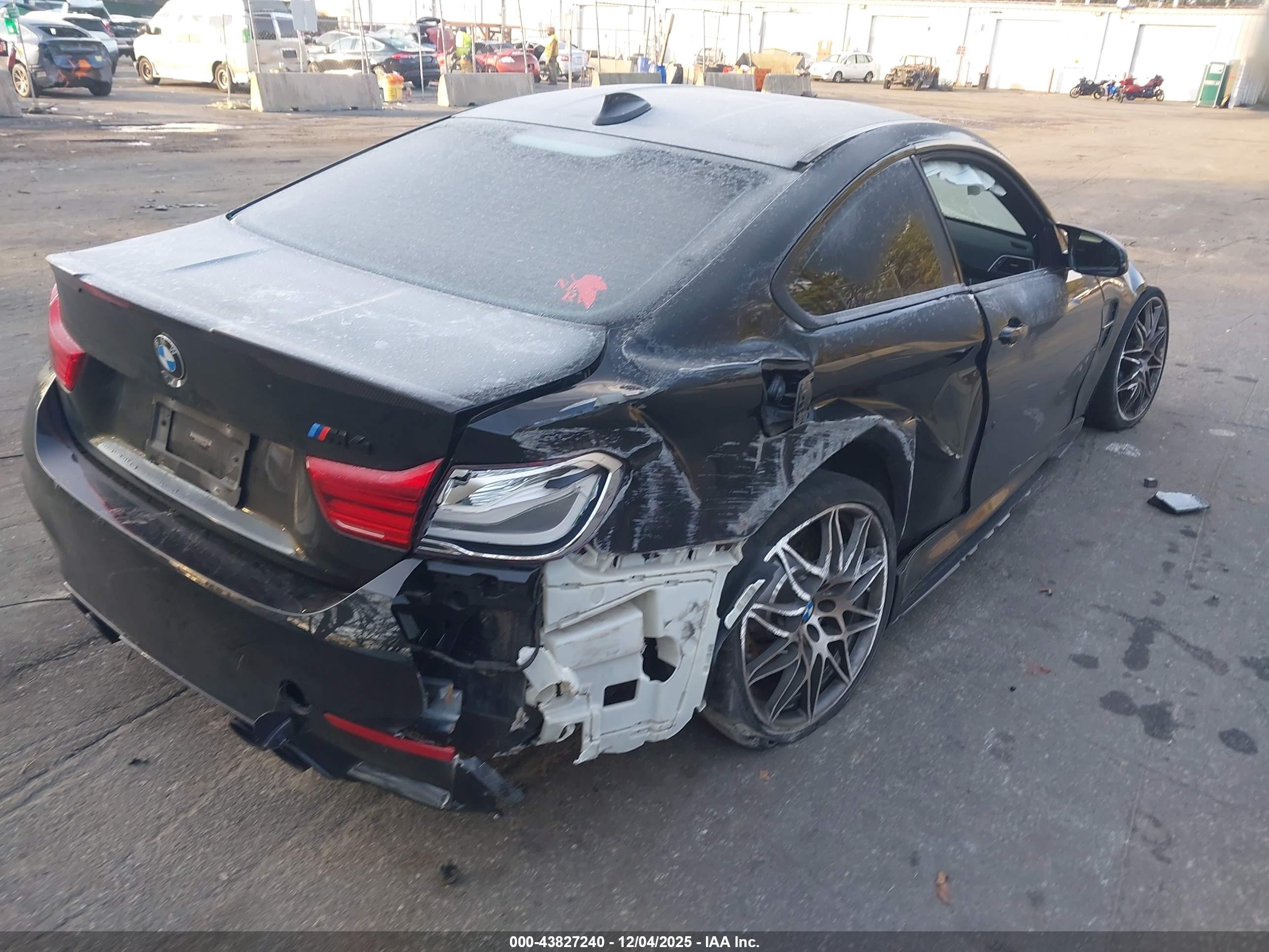 BMW M4 image 4