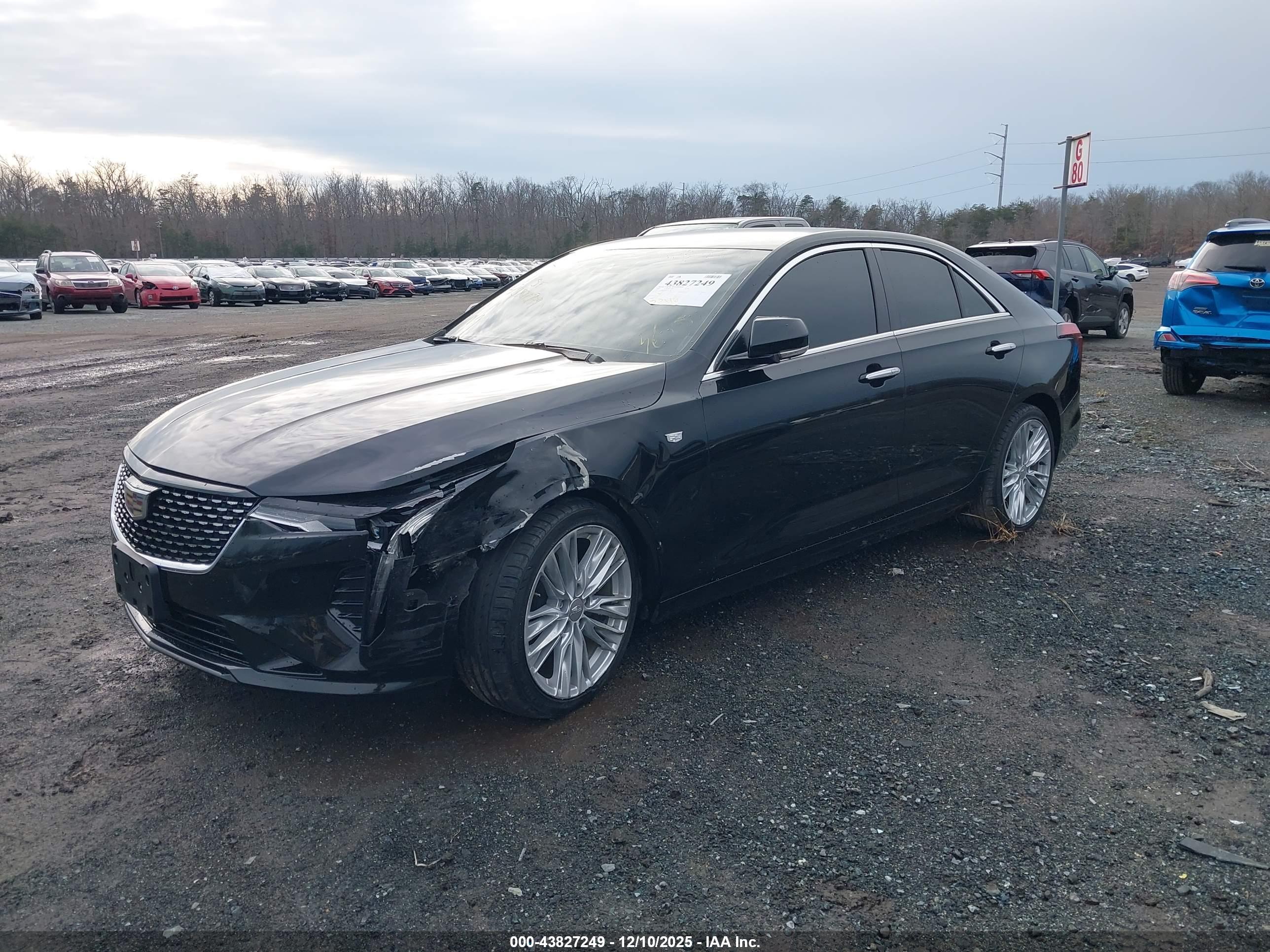 CADILLAC CT4 image 2