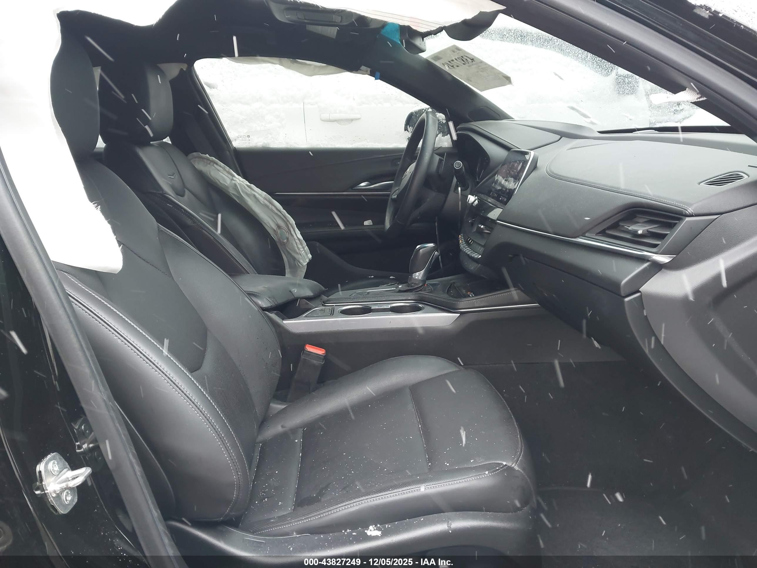 CADILLAC CT4 image 5